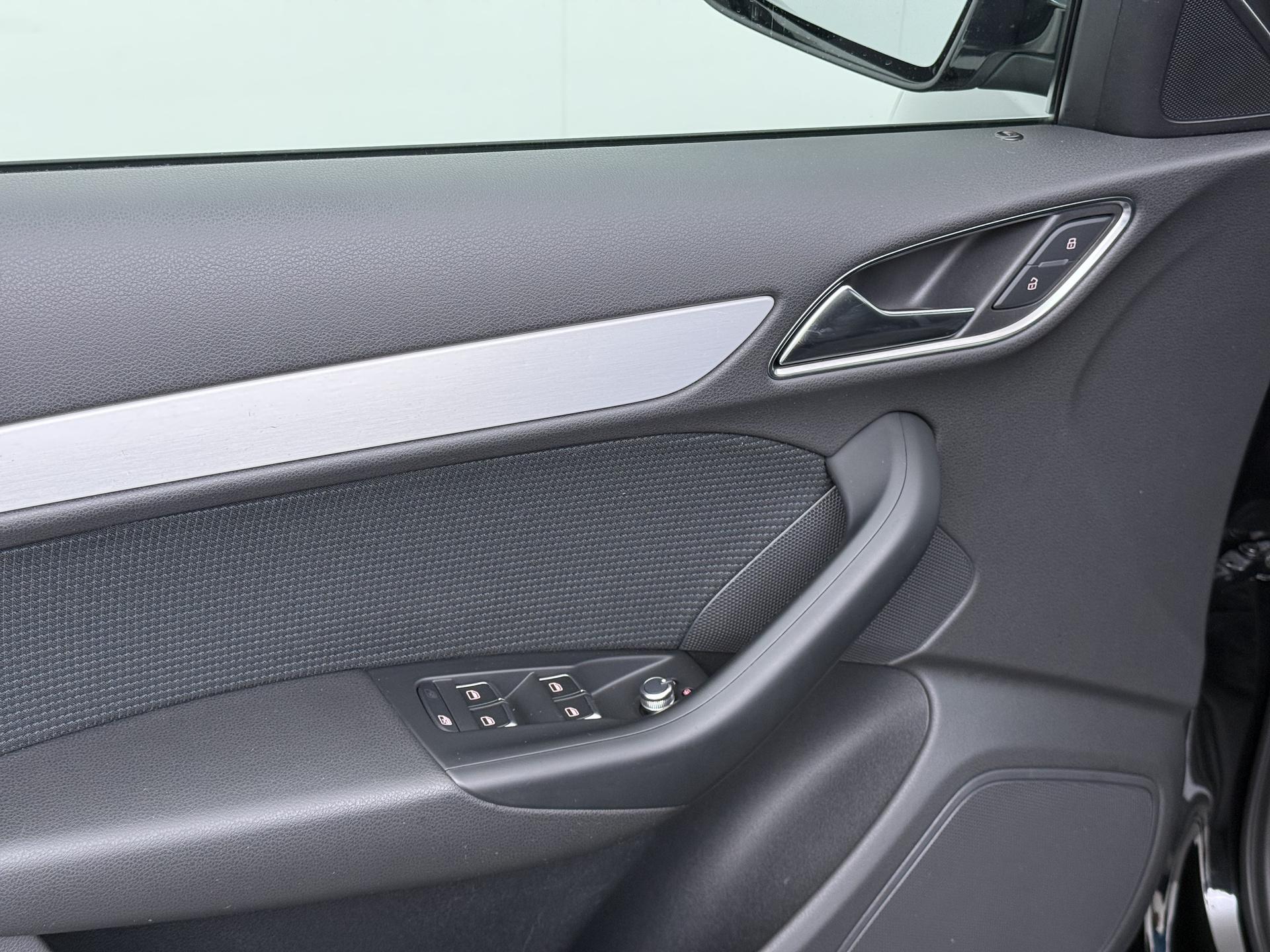 Audi Q3 1.4 TFSI CoD S Edition 10