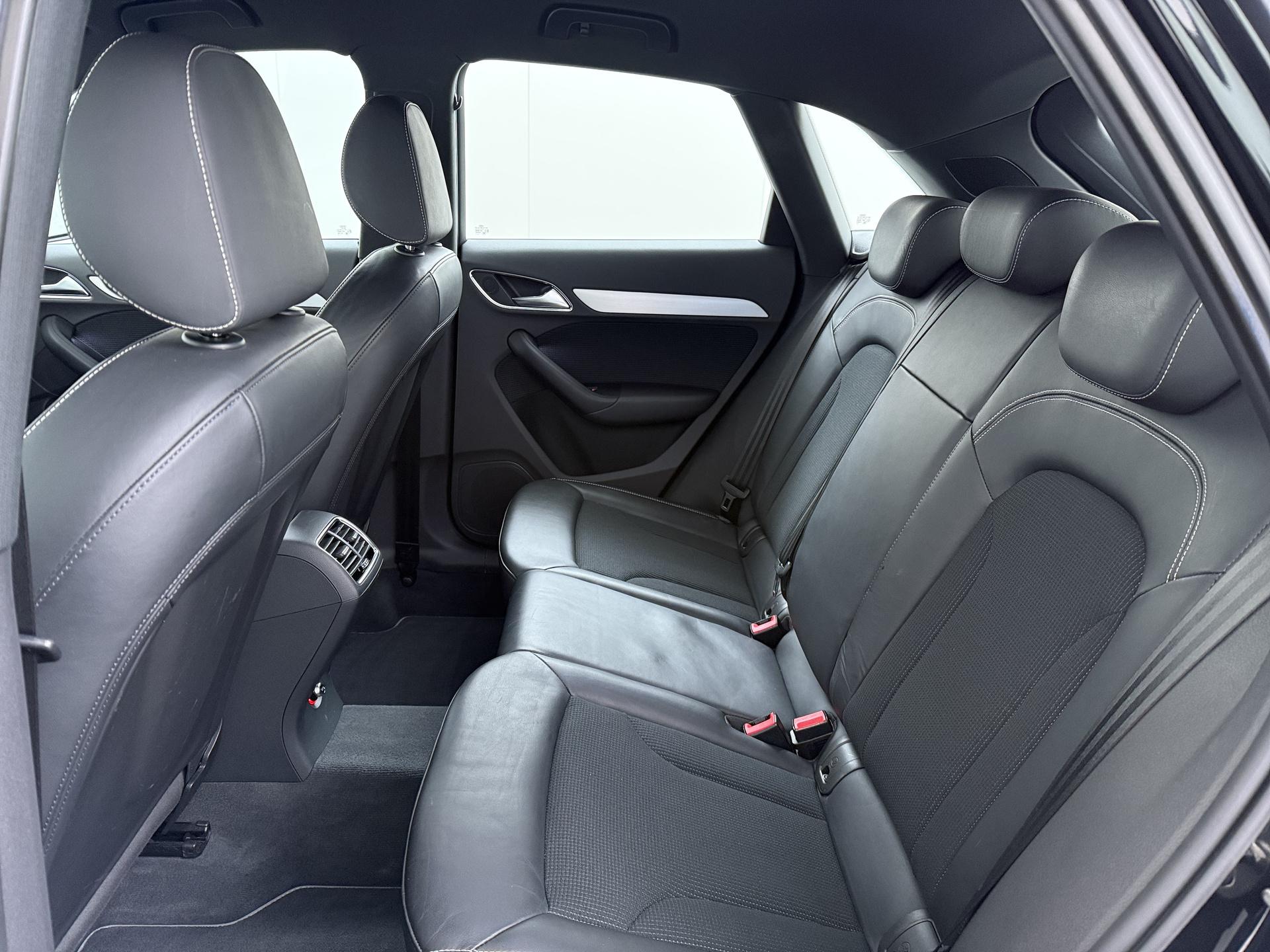 Audi Q3 1.4 TFSI CoD S Edition 14