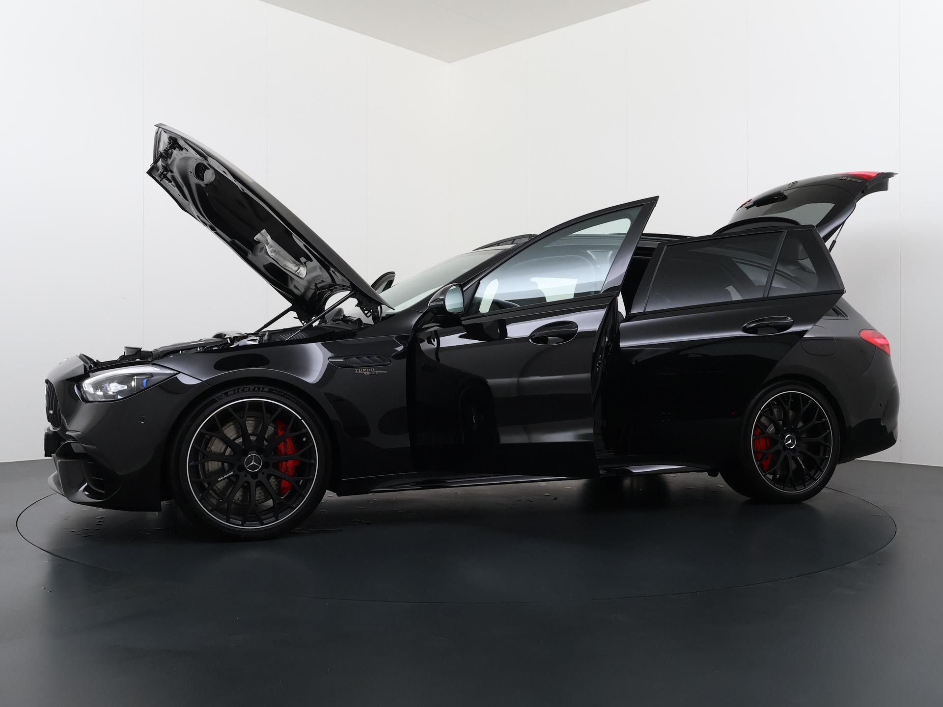 Mercedes-Benz C-Klasse Estate AMG 63 S E Performance 17