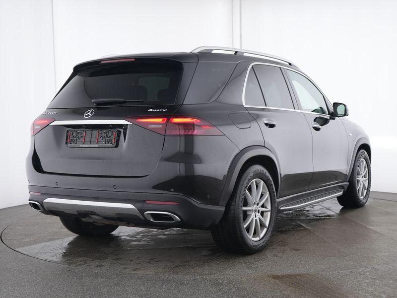 Mercedes-Benz GLE 400 e 4MATIC Luxury Line 2