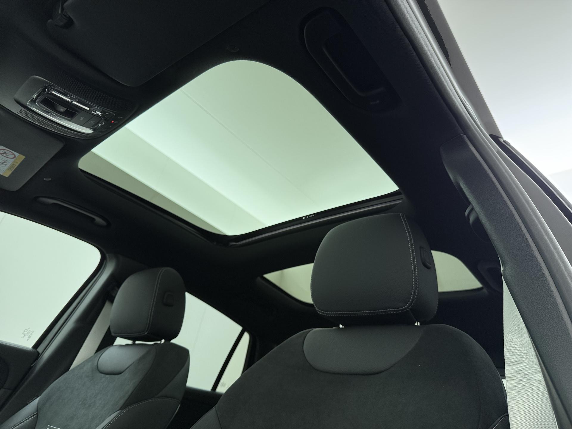 Mercedes-Benz GLA-klasse 250 e Business Solution AMG 1