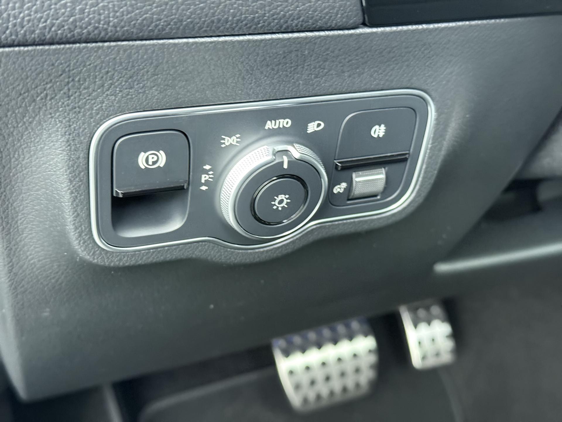 Mercedes-Benz GLA-klasse 250 e Business Solution AMG 27