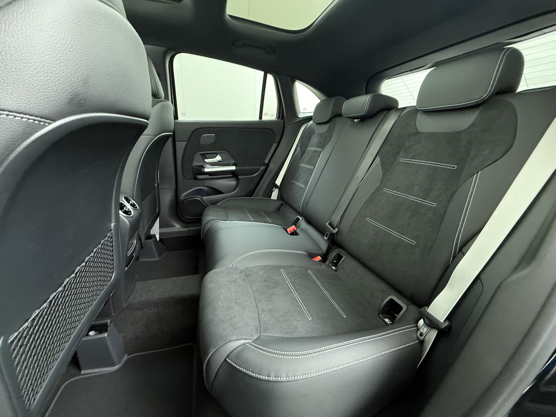 Mercedes-Benz GLA-klasse 250 e Business Solution AMG 28