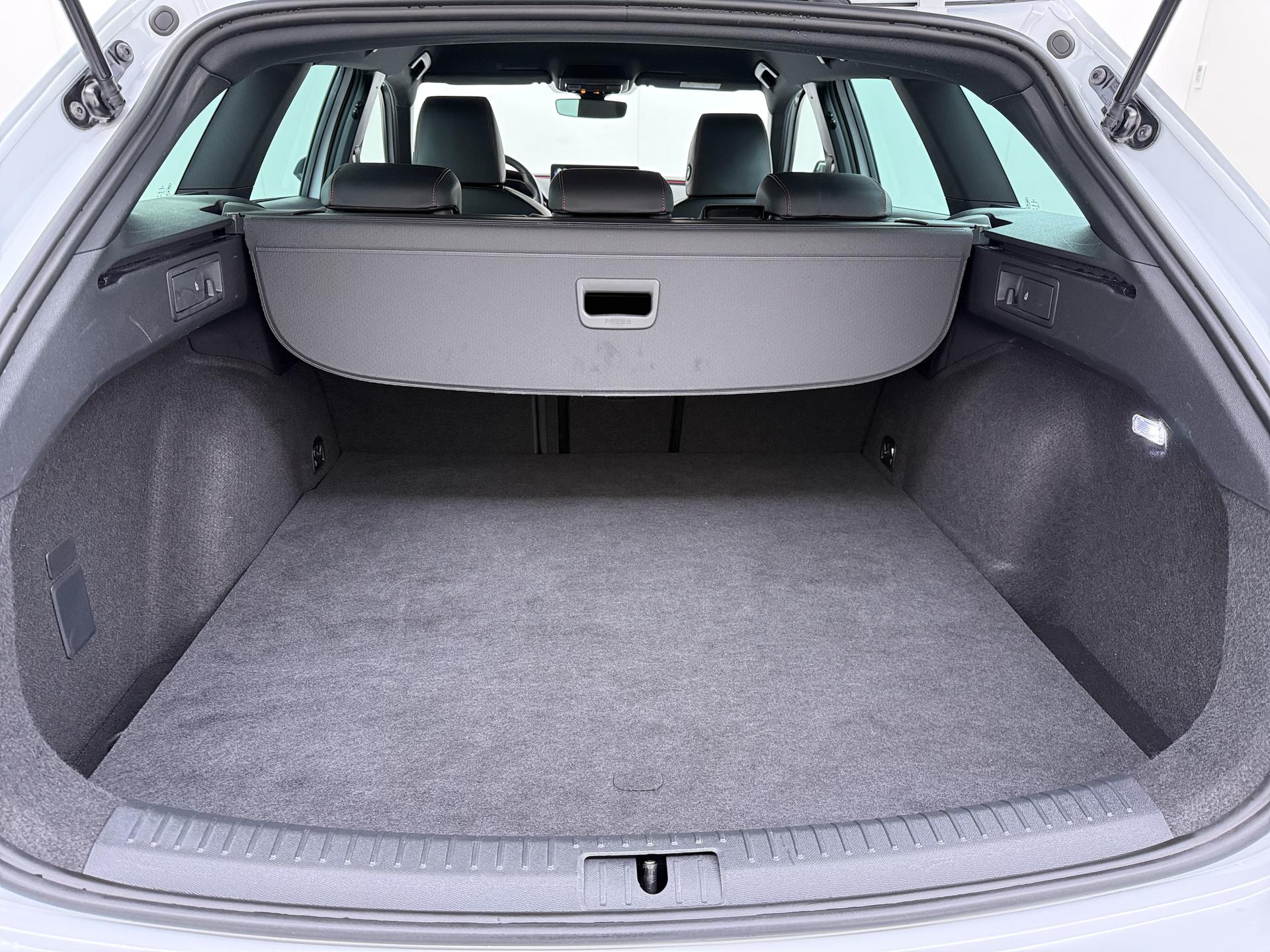 SEAT Leon Sportstourer 1.5 TSI e-Hybrid FR PHEV First Edition 22