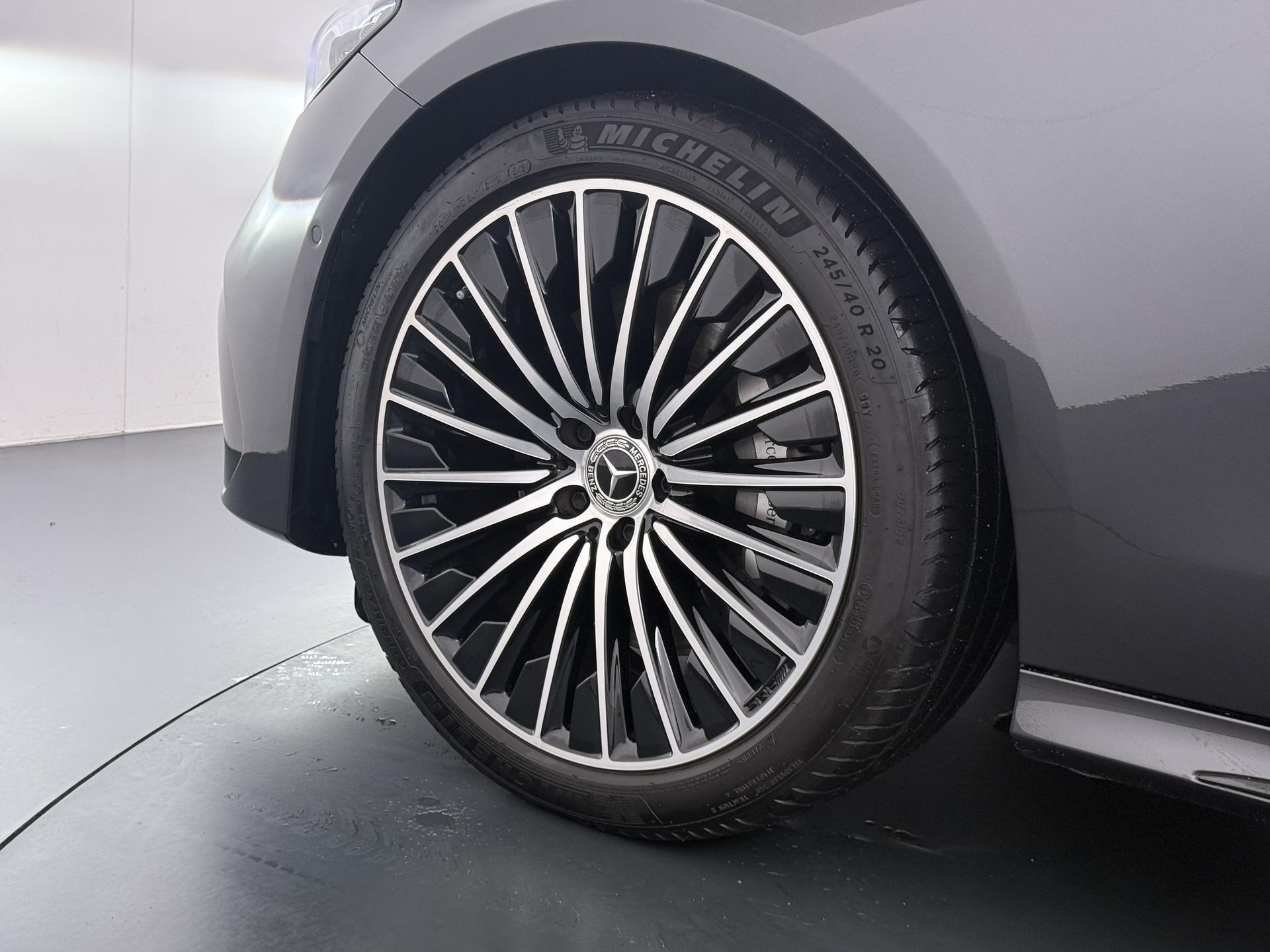 Mercedes-Benz E-Klasse Estate 300 e Sport Edition 11