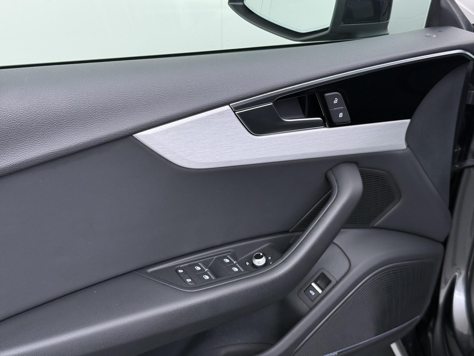 Audi A5 Sportback 40 TFSI S edition 12