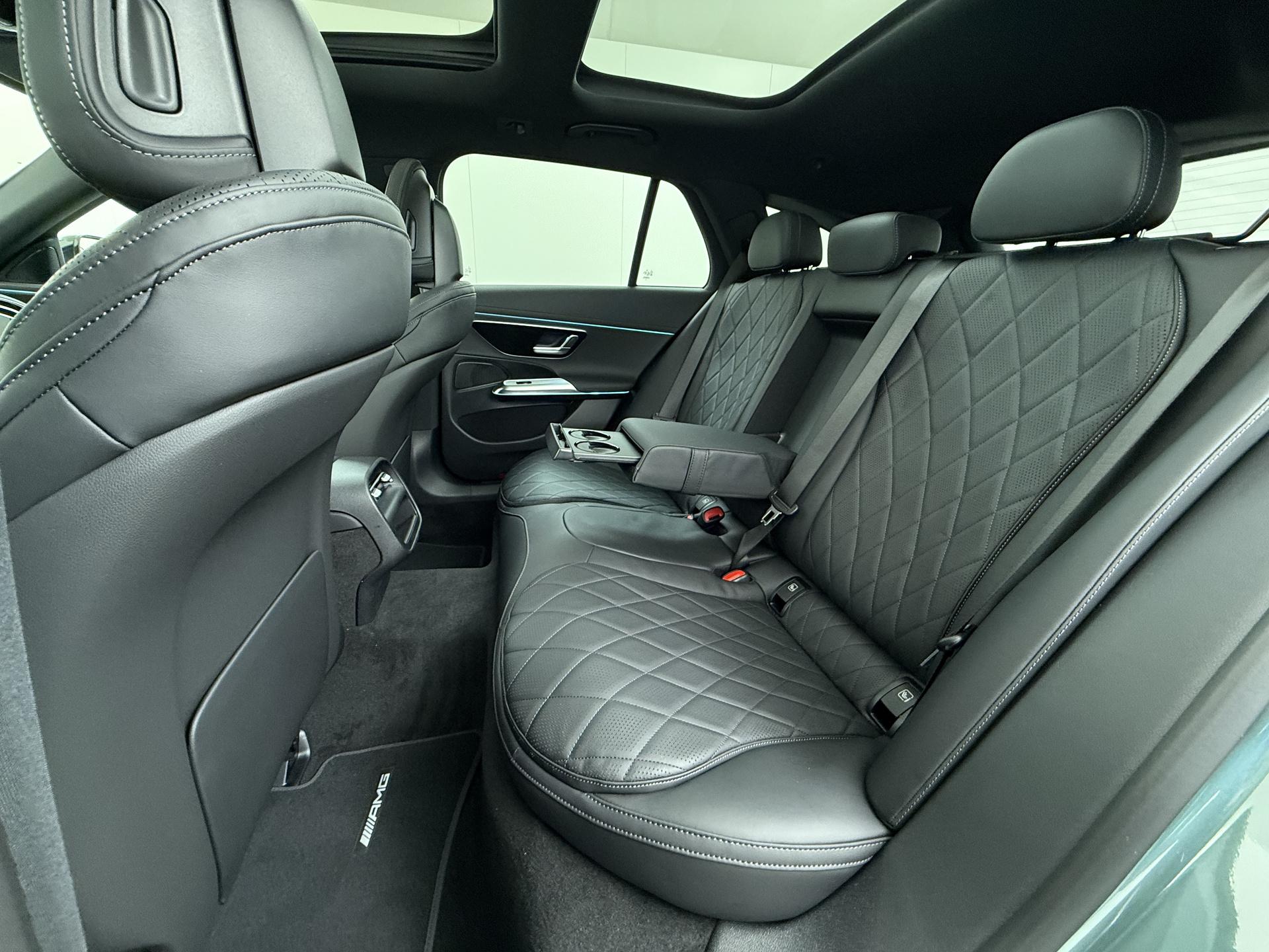 Mercedes-Benz E-Klasse Estate 300 e Sport Edition 26