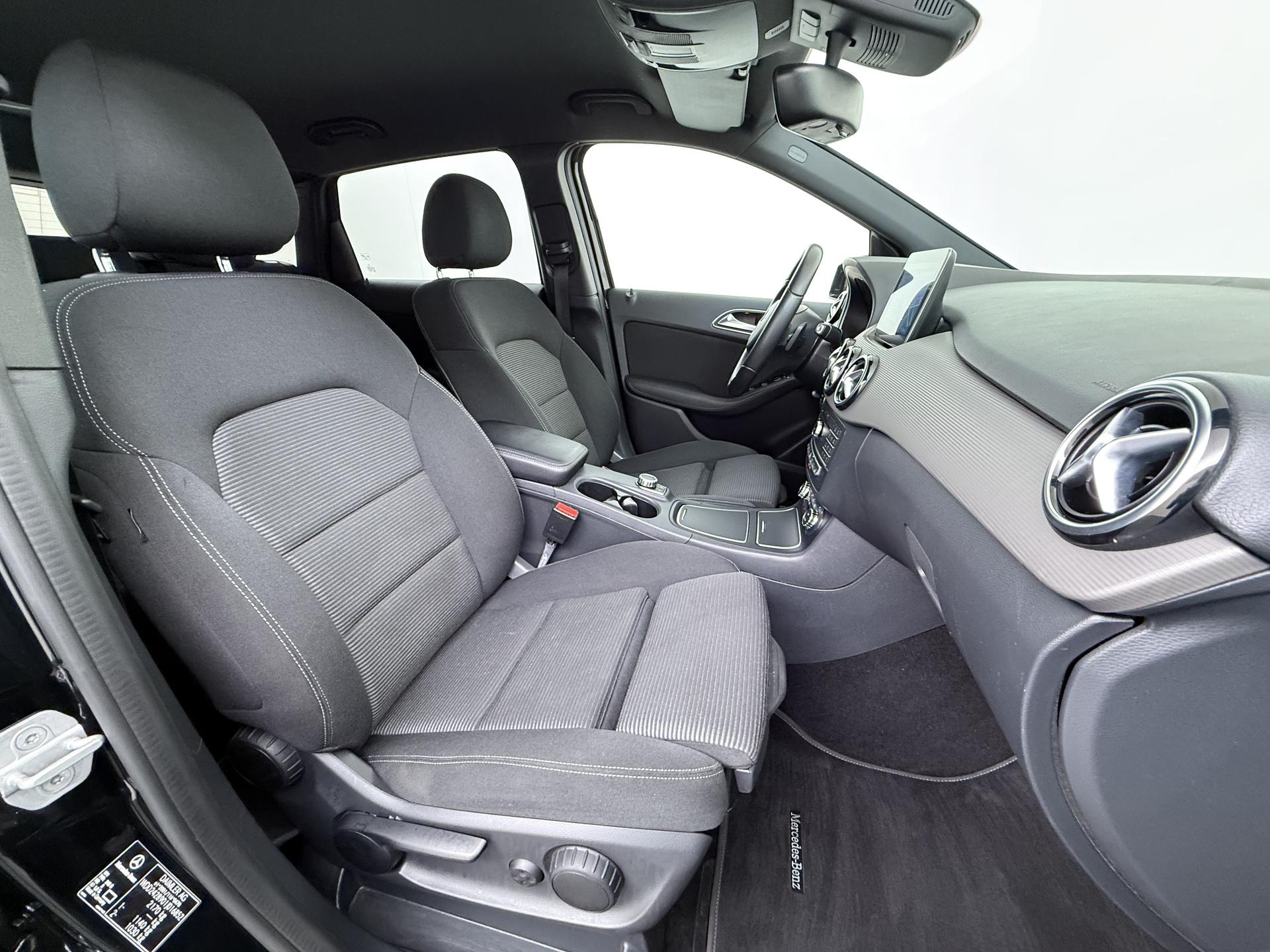 Mercedes-Benz B-Klasse 250 e Prestige 28 kWh 33