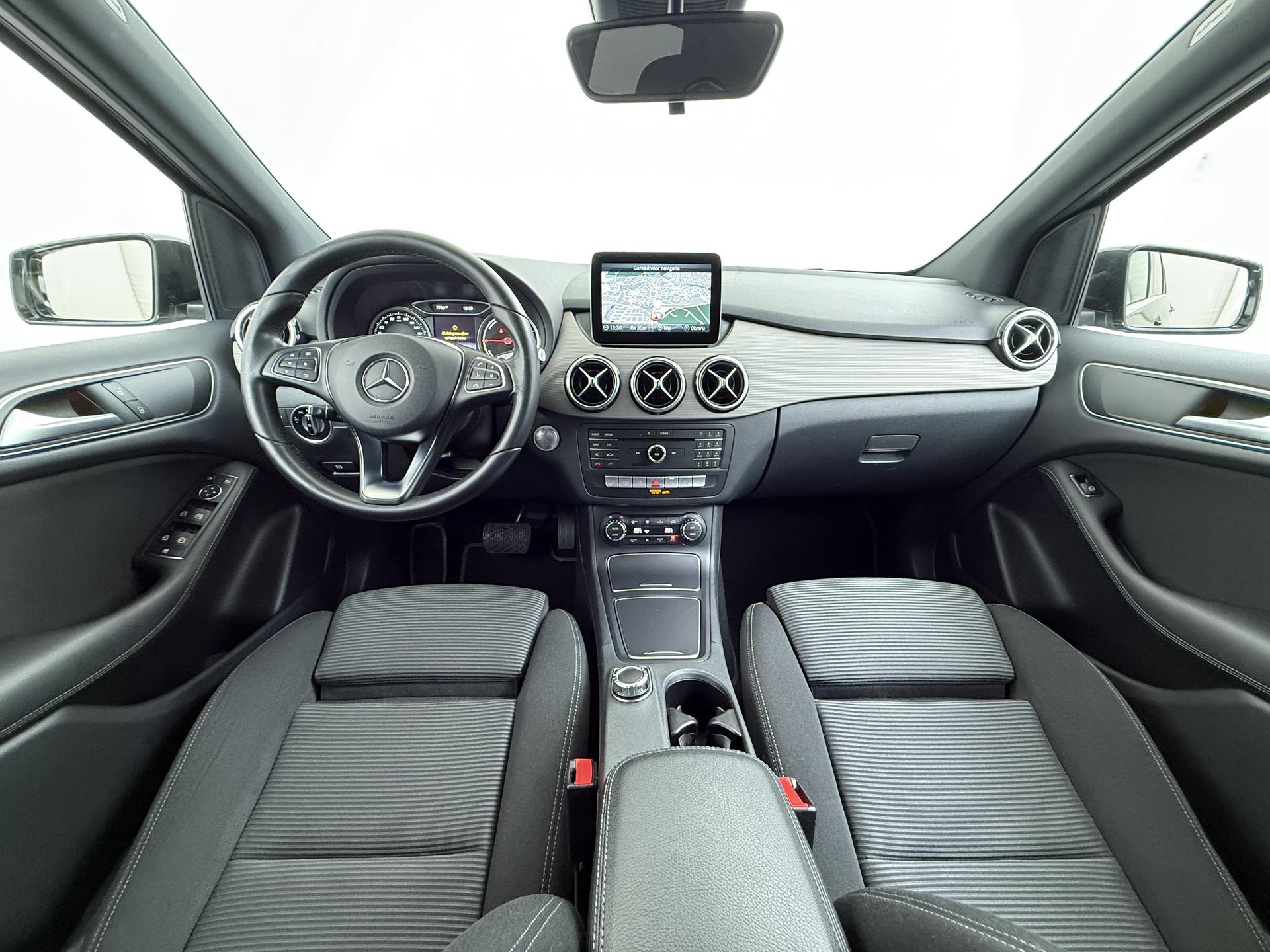 Mercedes-Benz B-Klasse 250 e Prestige 28 kWh 4