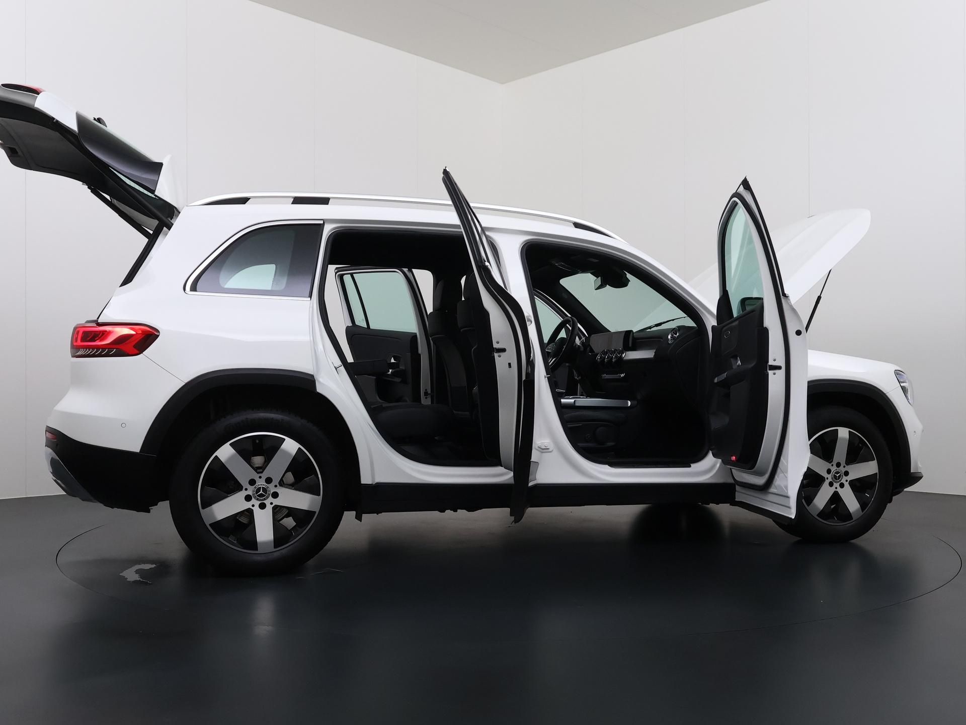Mercedes-Benz GLB 200 Luxury Business Solution 13