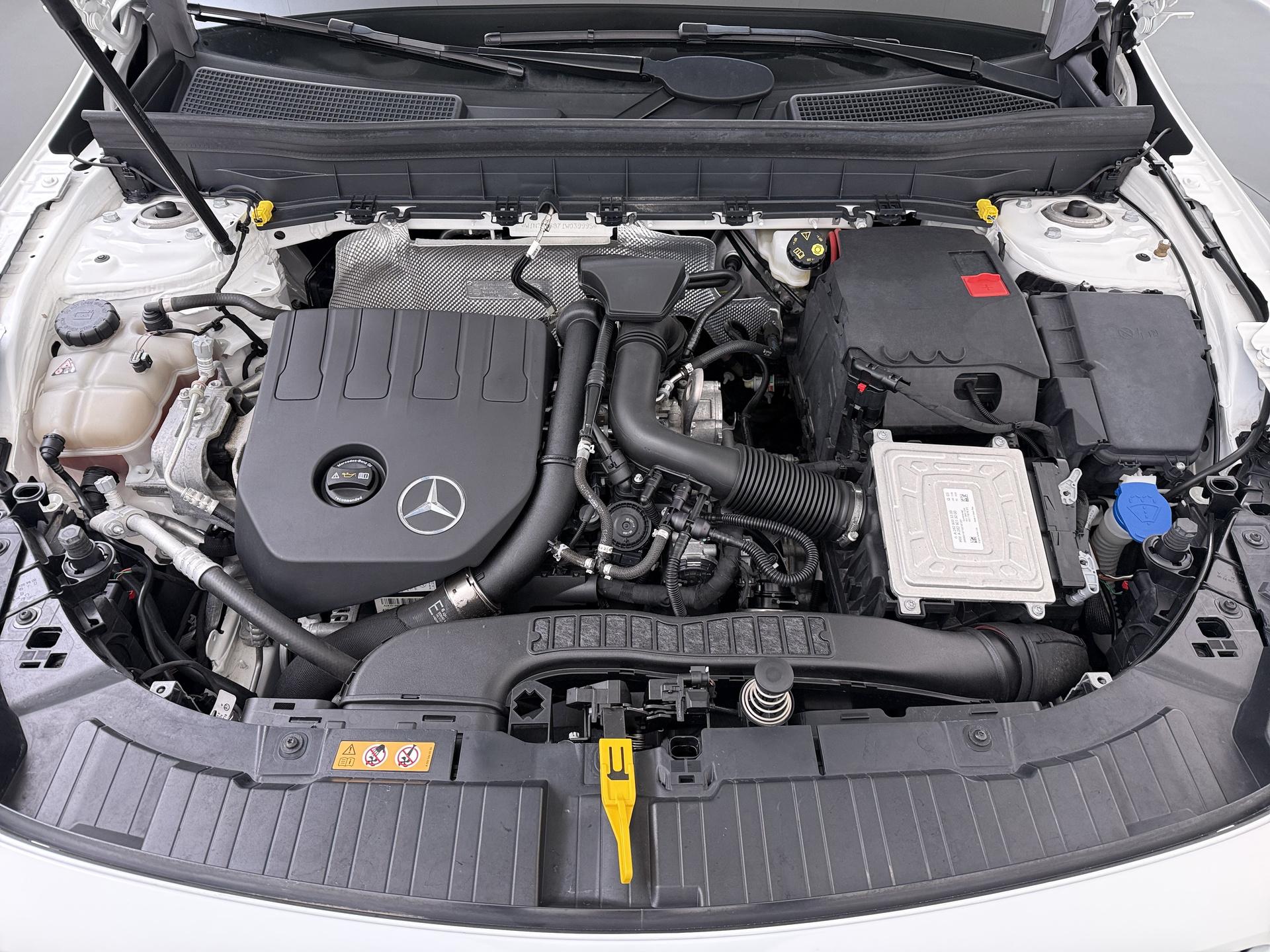 Mercedes-Benz GLB 200 Luxury Business Solution 21