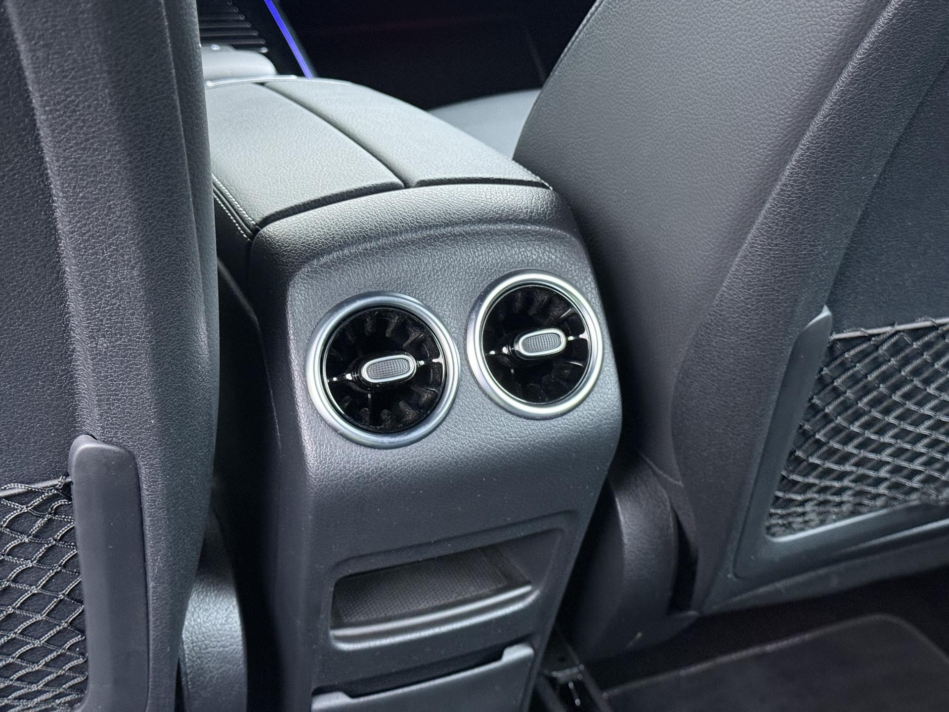 Mercedes-Benz GLB 200 Luxury Business Solution 25