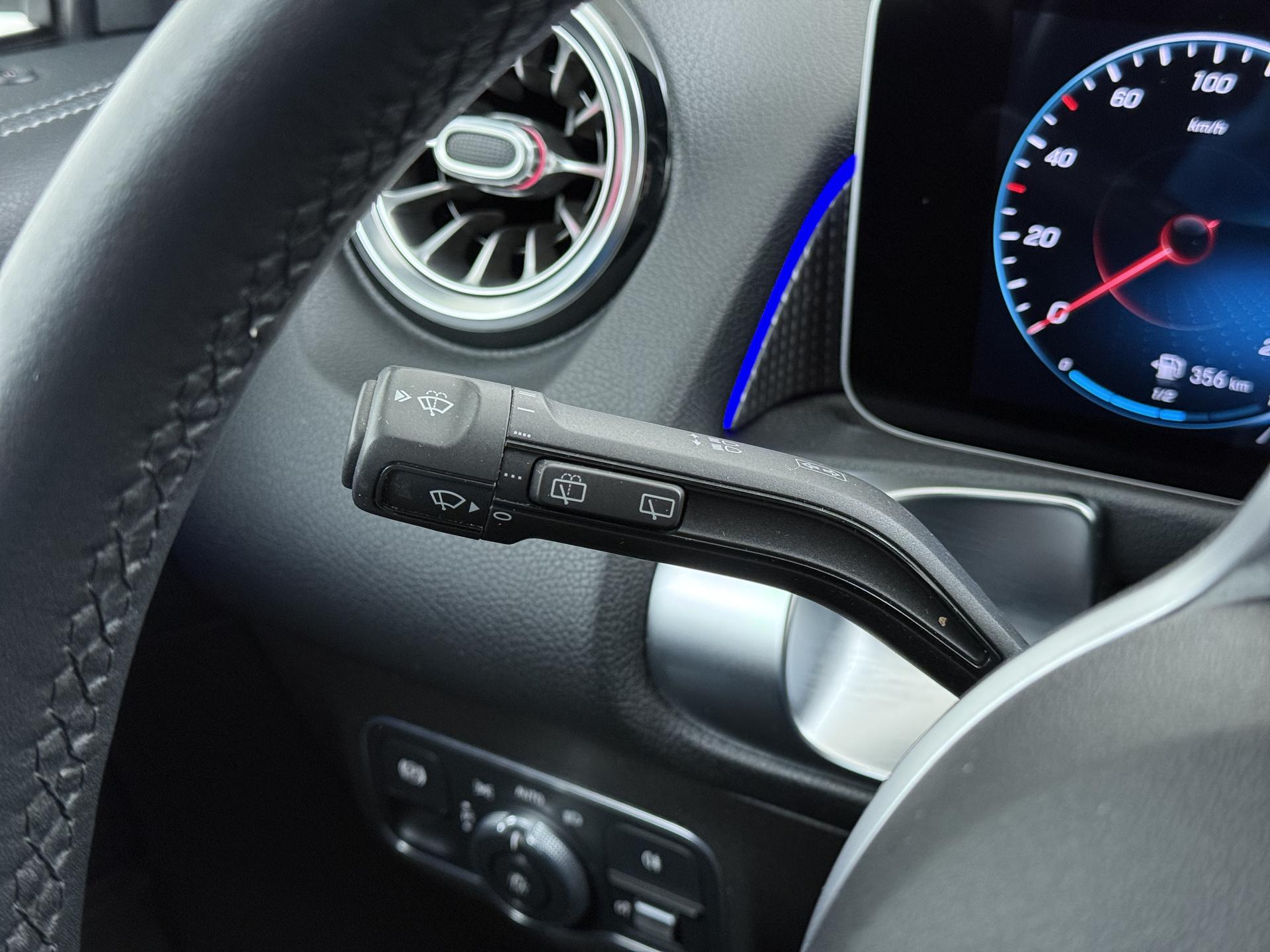 Mercedes-Benz GLB 200 Luxury Business Solution 28