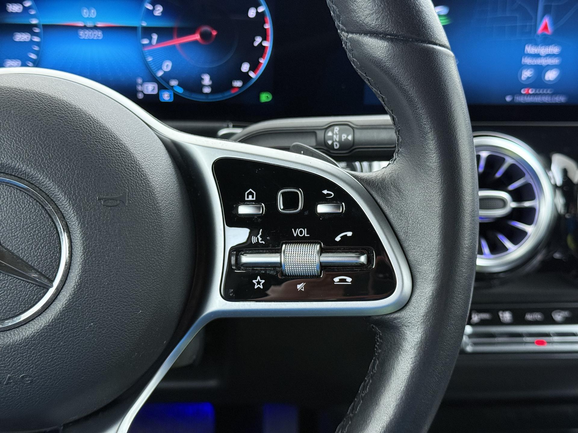 Mercedes-Benz GLB 200 Luxury Business Solution 31