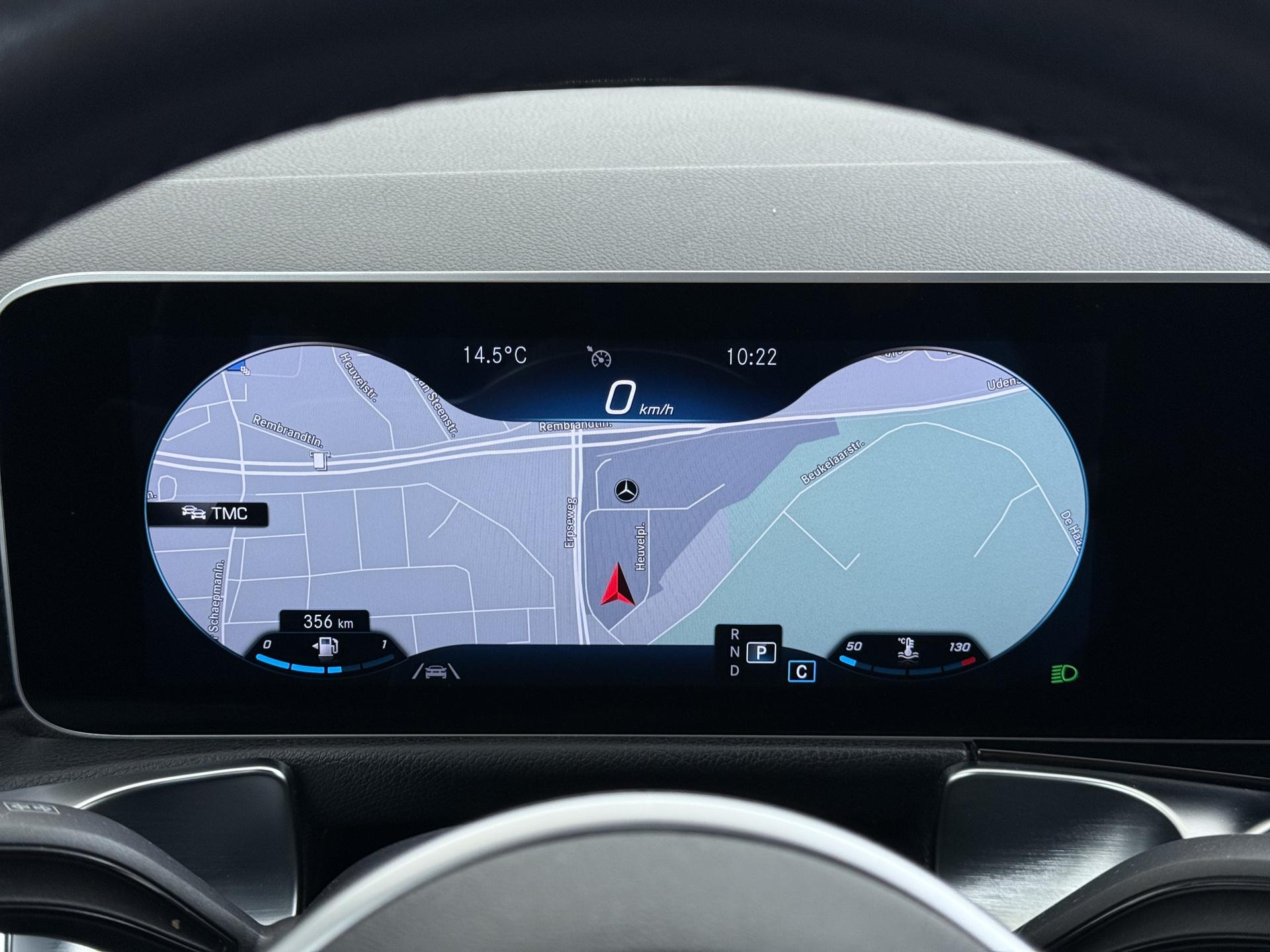 Mercedes-Benz GLB 200 Luxury Business Solution 33