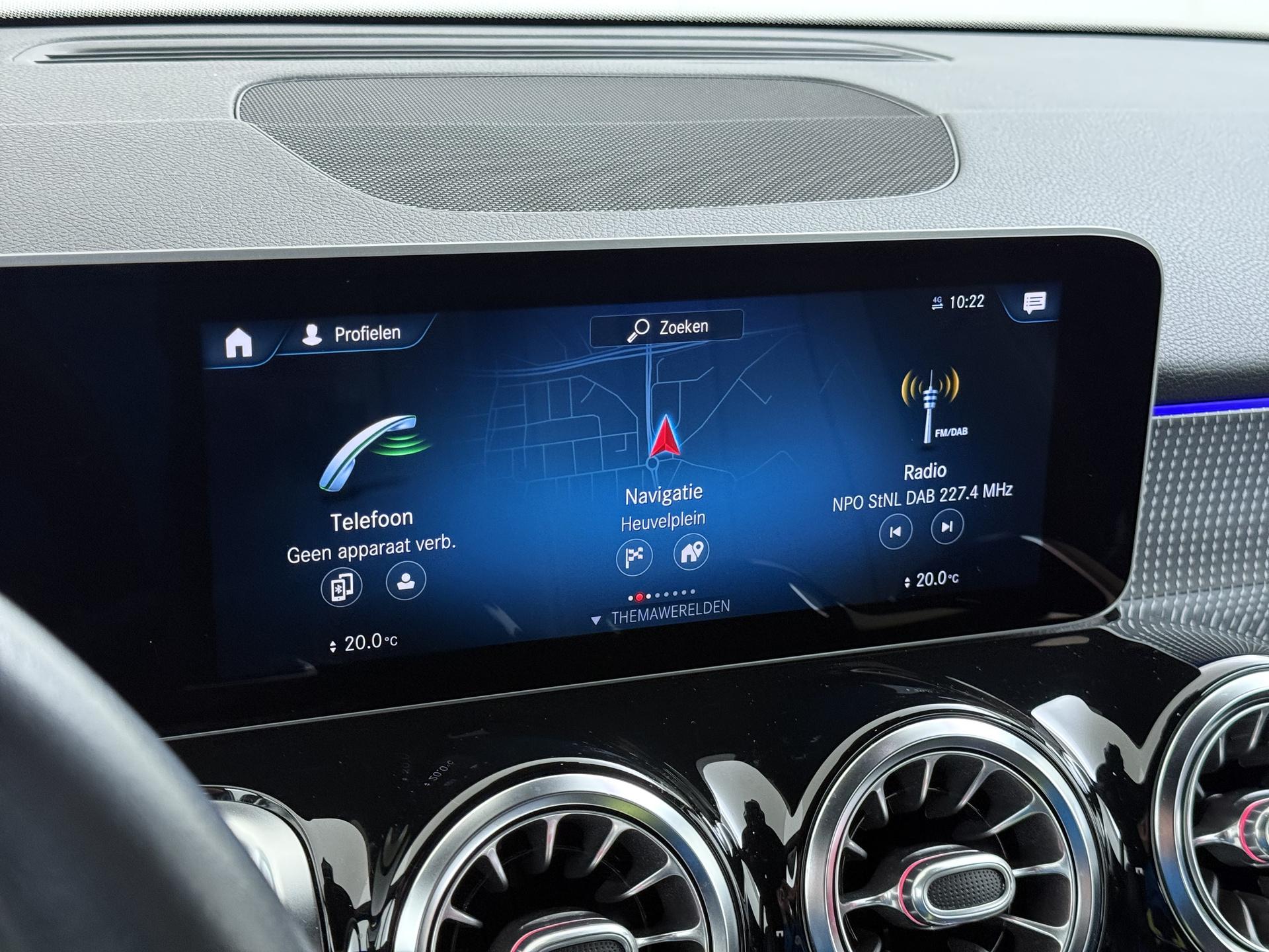 Mercedes-Benz GLB 200 Luxury Business Solution 34