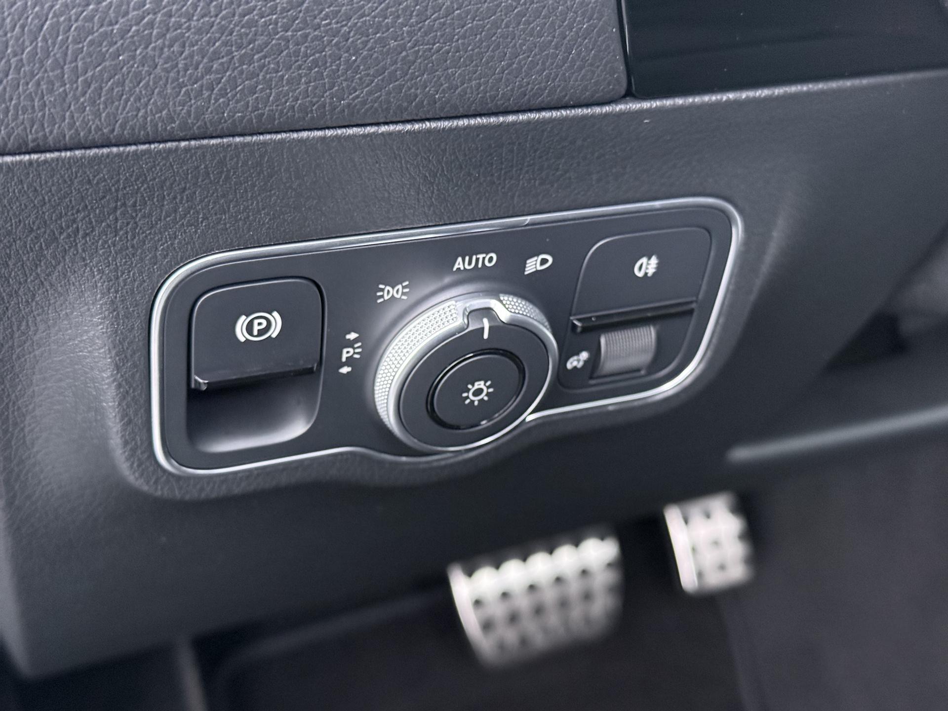 Mercedes-Benz EQA 250+ AMG Line Premium 71 kWh Accu 27