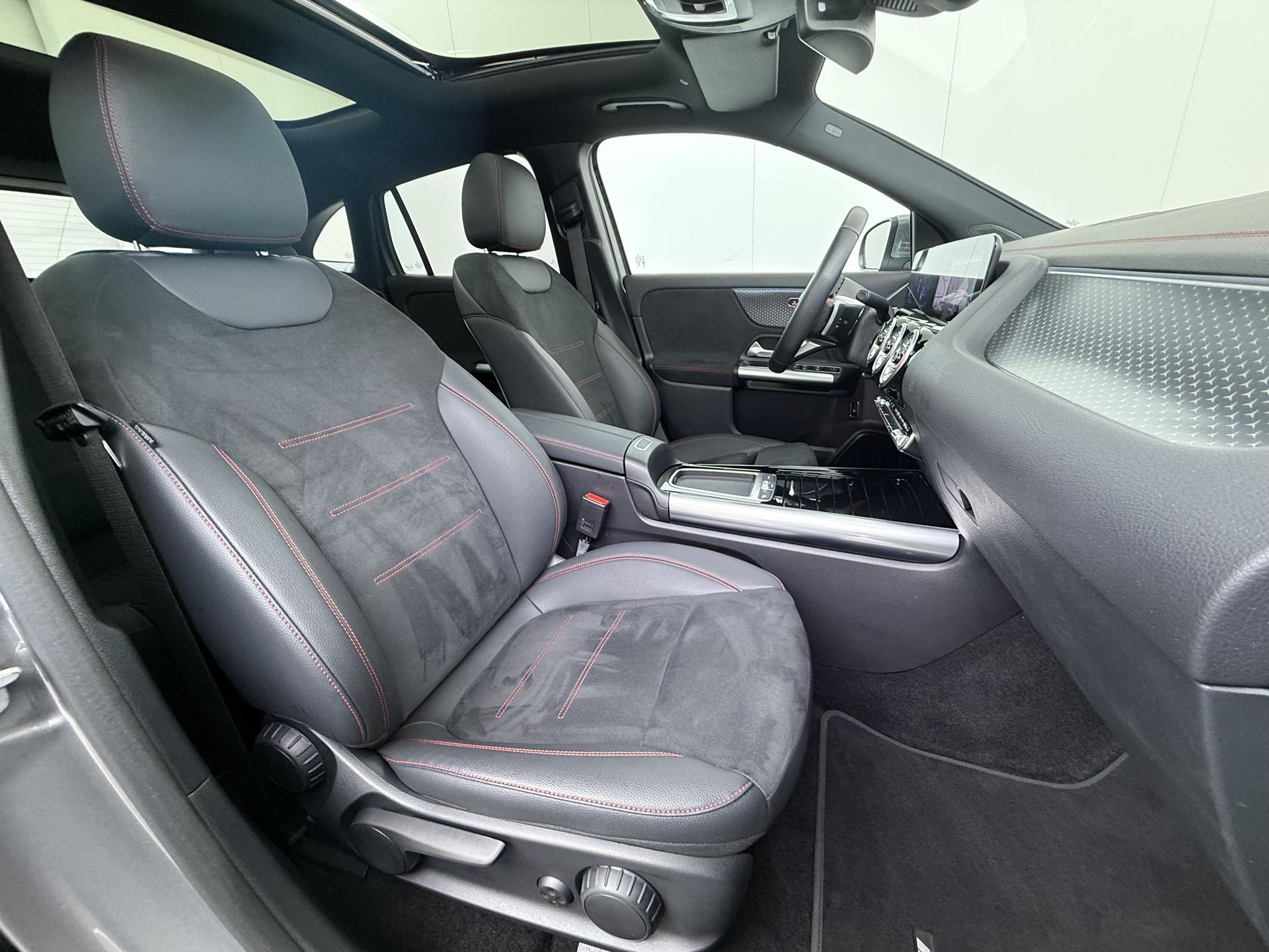 Mercedes-Benz EQA 250+ AMG Line Premium 71 kWh Accu 49