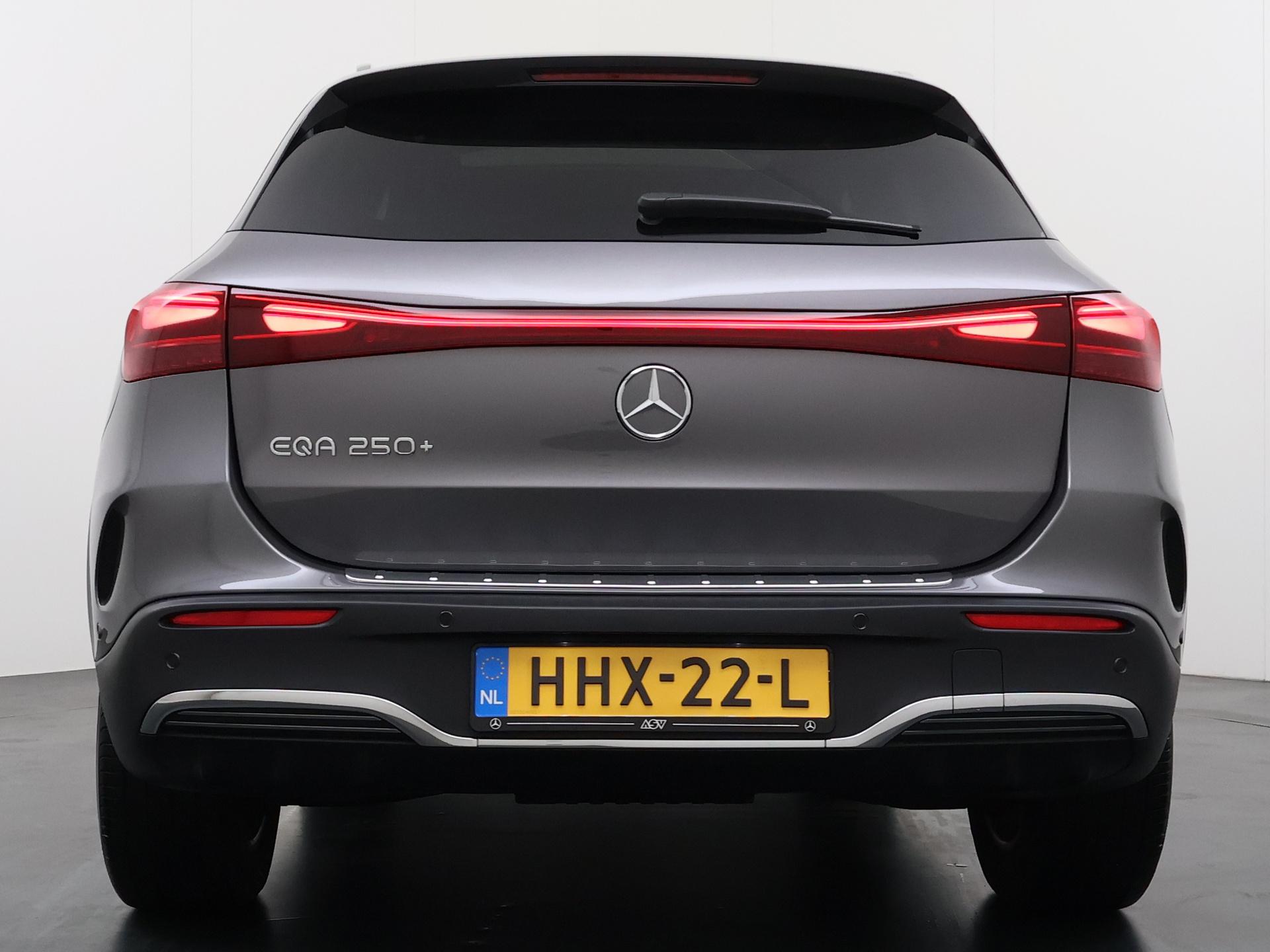 Mercedes-Benz EQA 250+ AMG Line 71 kWh 6