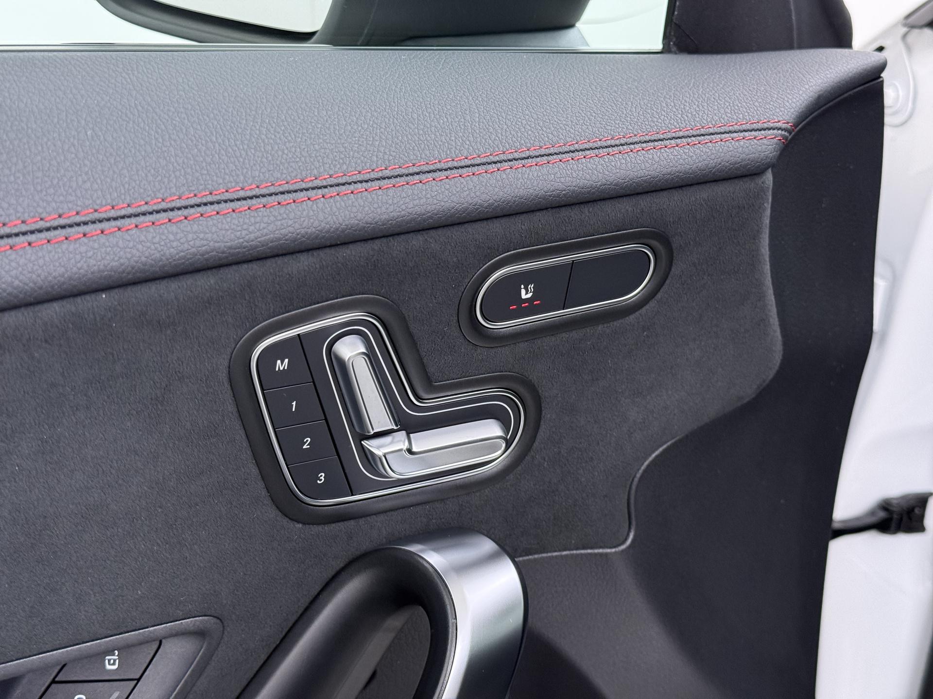 Mercedes-Benz CLA-Klasse Shooting Brake 250 e AMG Business Solution 1