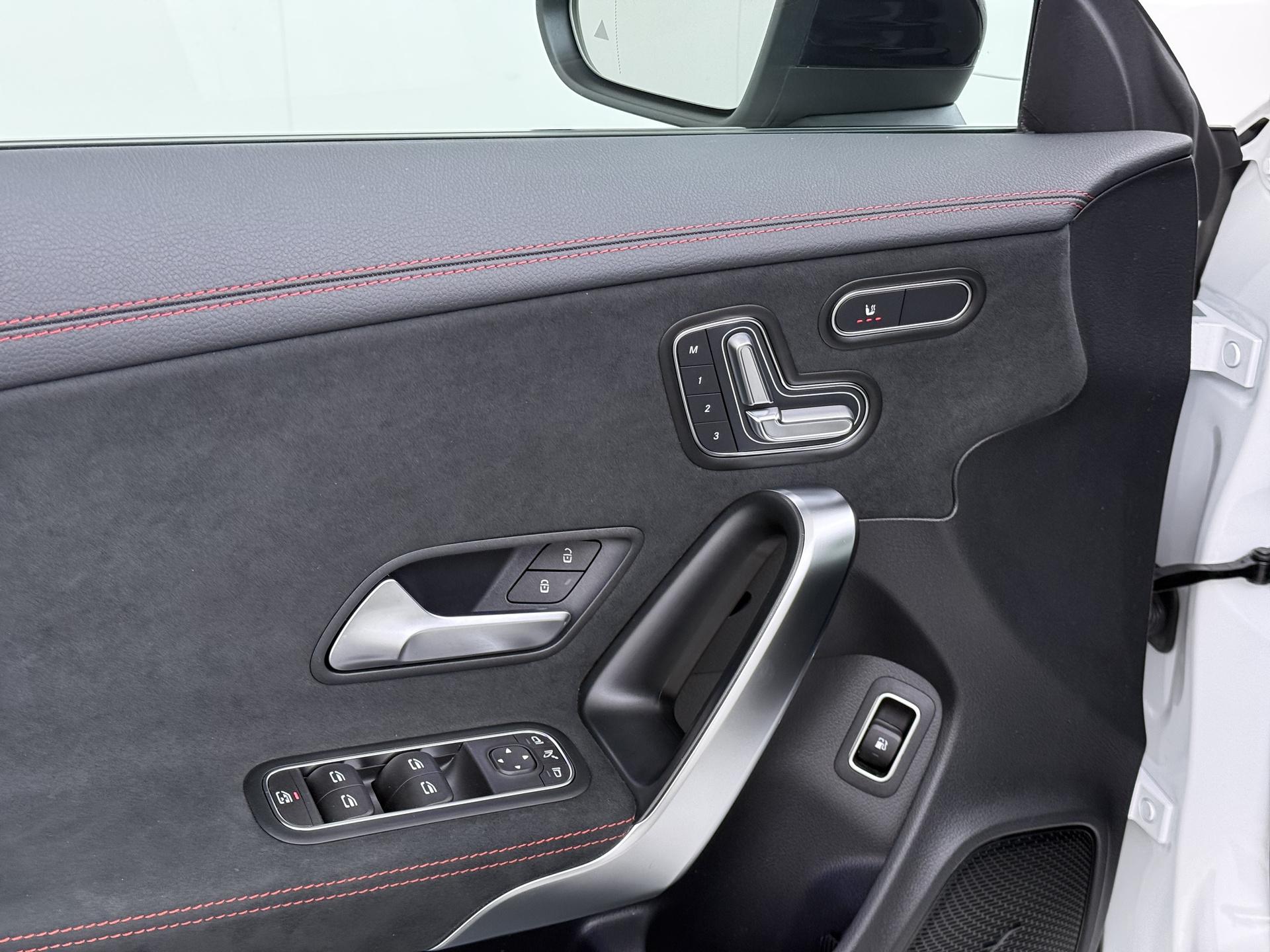 Mercedes-Benz CLA-Klasse Shooting Brake 250 e AMG Business Solution 23