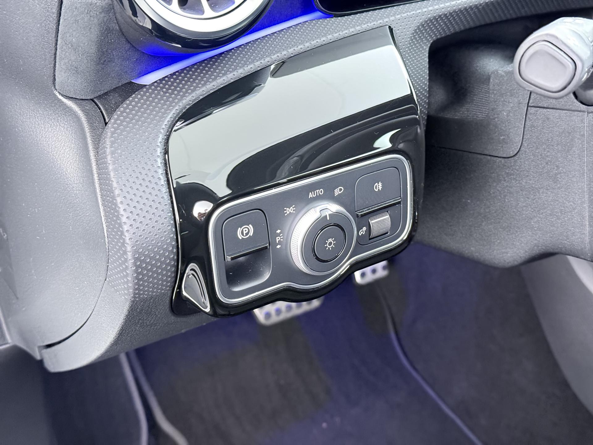 Mercedes-Benz CLA-Klasse Shooting Brake 250 e AMG Business Solution 29