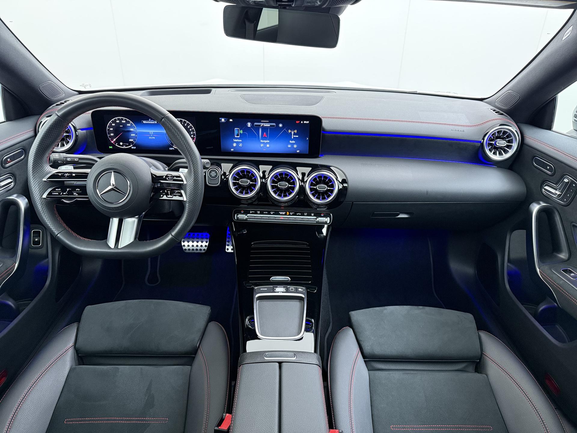 Mercedes-Benz CLA-Klasse Shooting Brake 250 e AMG Business Solution 3