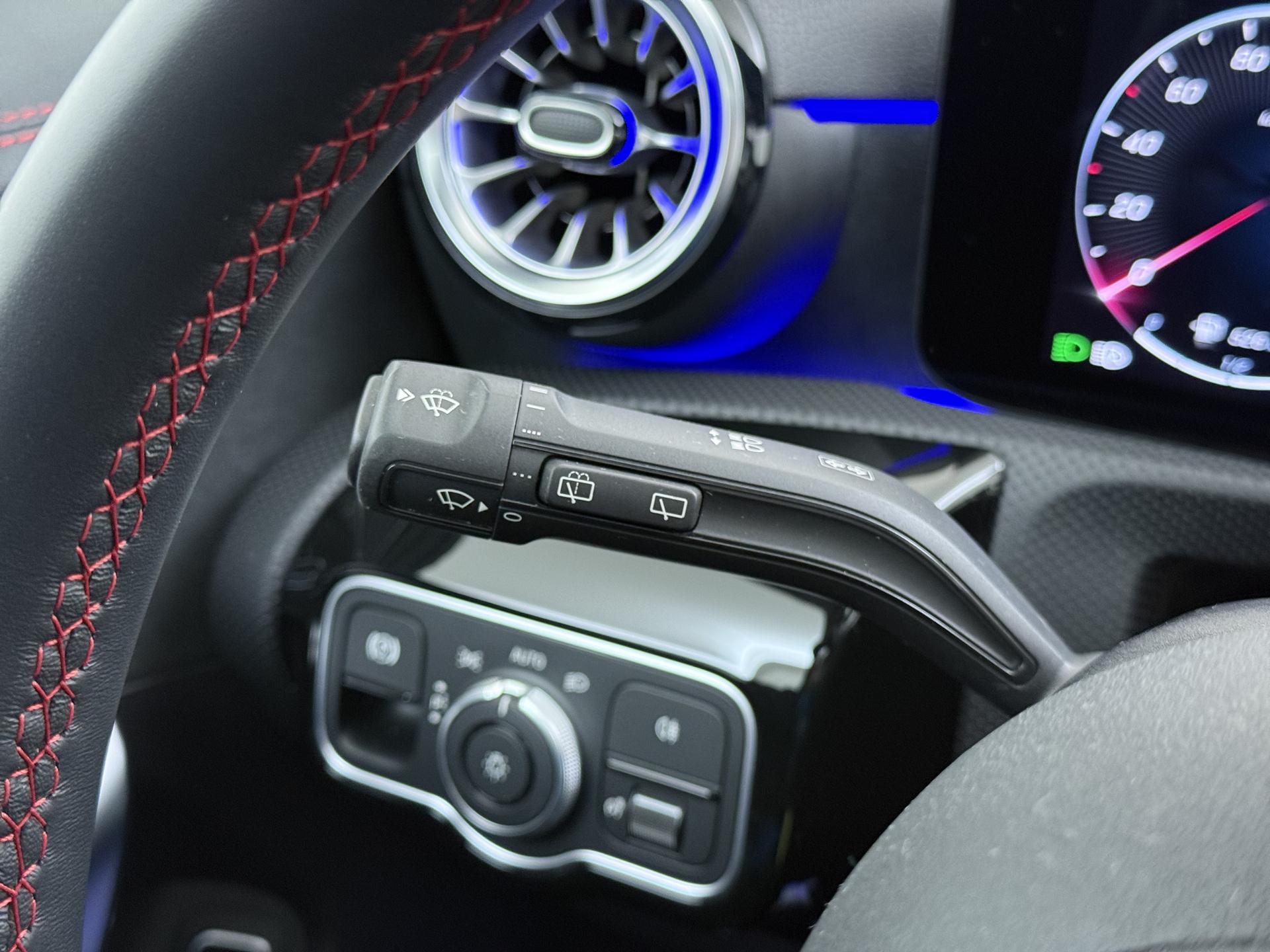 Mercedes-Benz CLA-Klasse Shooting Brake 250 e AMG Business Solution 30