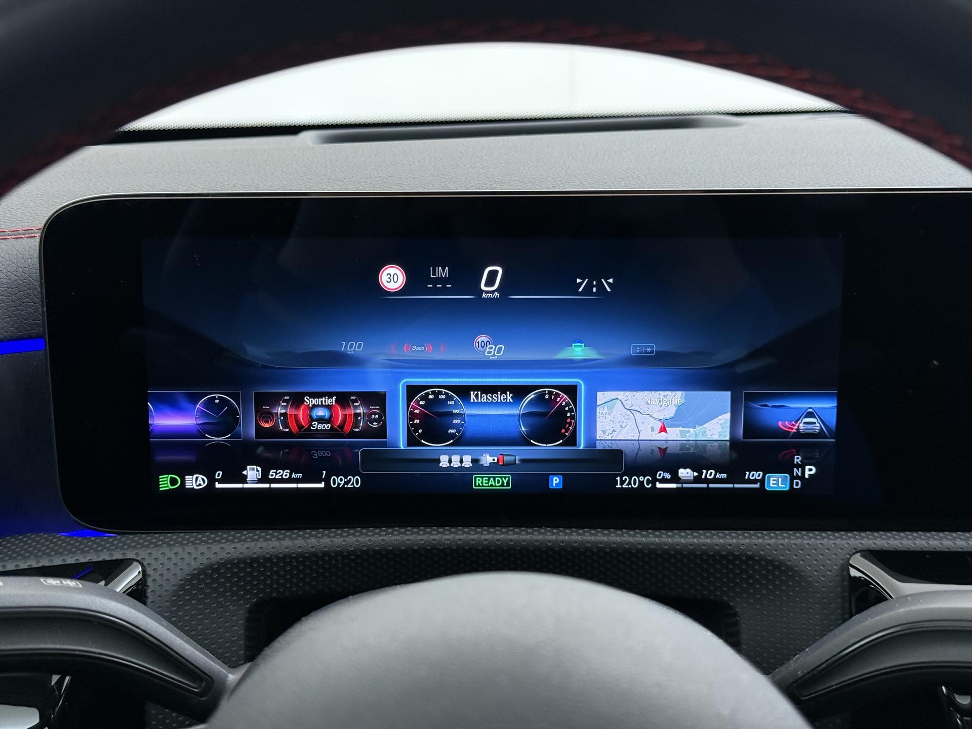 Mercedes-Benz CLA-Klasse Shooting Brake 250 e AMG Business Solution 36