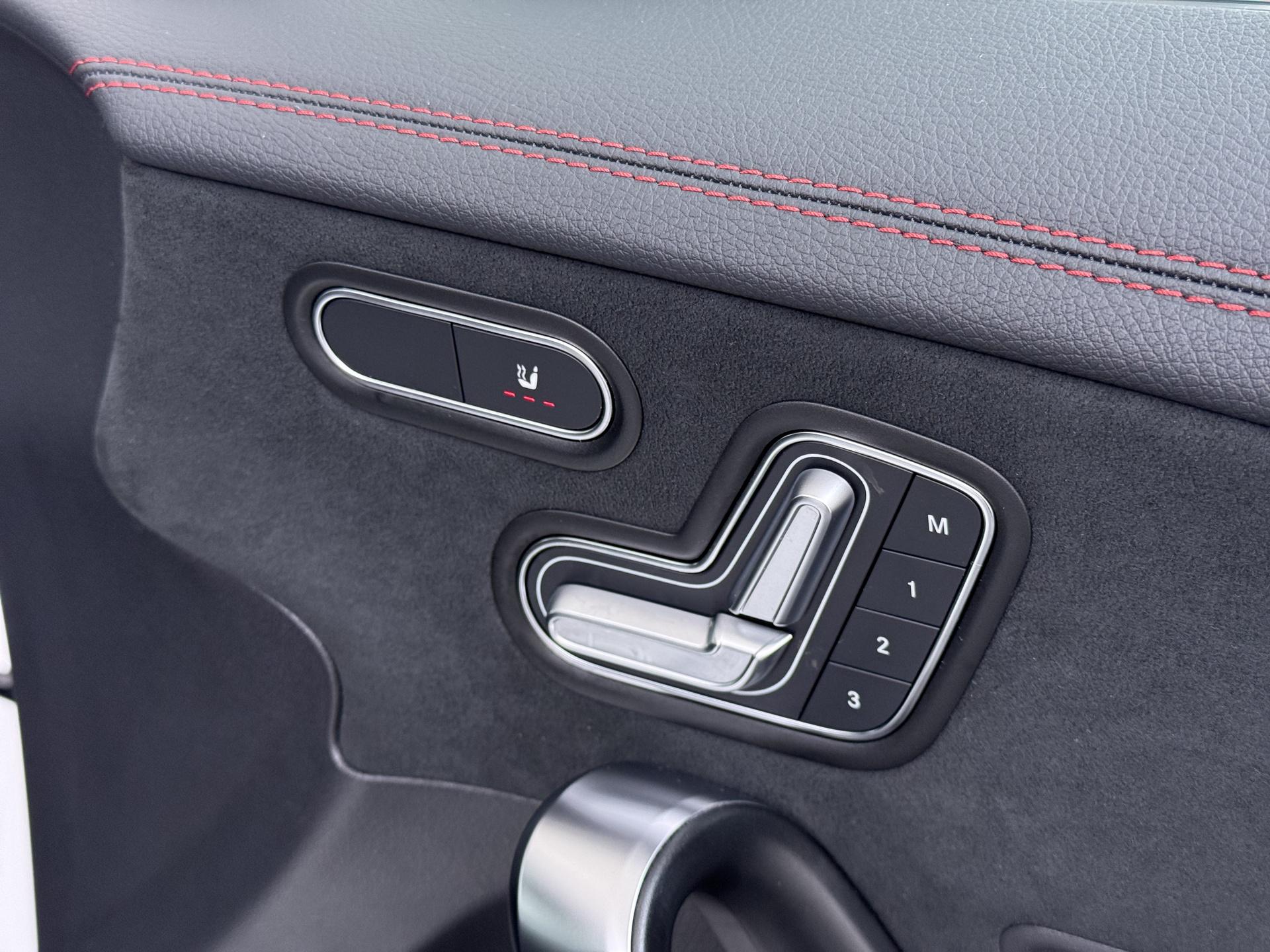 Mercedes-Benz CLA-Klasse Shooting Brake 250 e AMG Business Solution 51