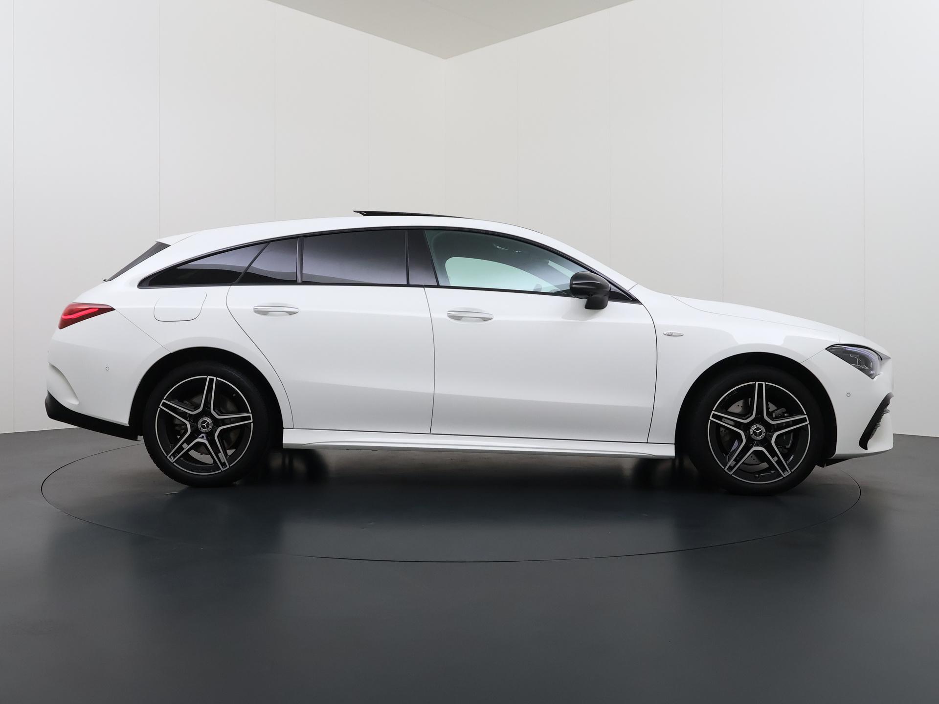 Mercedes-Benz CLA-Klasse Shooting Brake 250 e AMG Business Solution 9