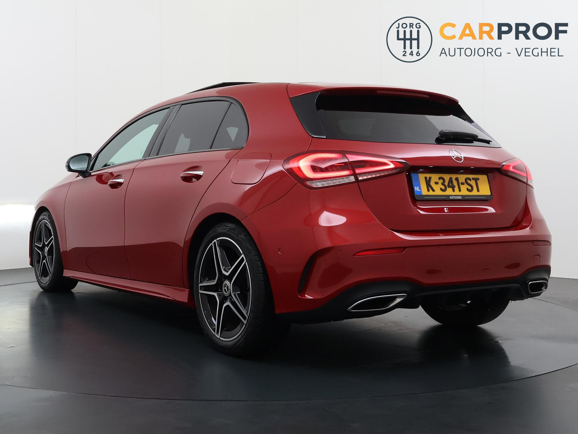 Mercedes-Benz A-Klasse 180 Business Solution AMG 1