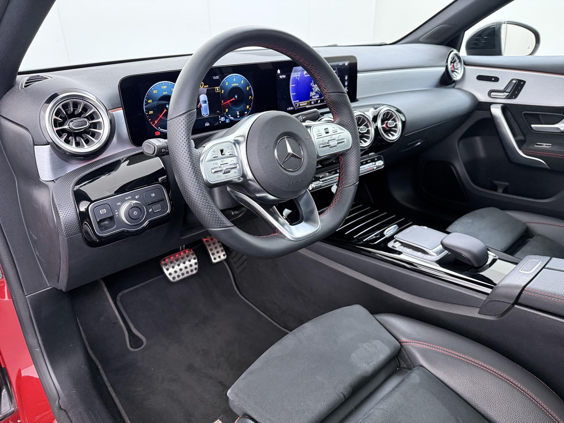 Mercedes-Benz A-Klasse 180 Business Solution AMG 11