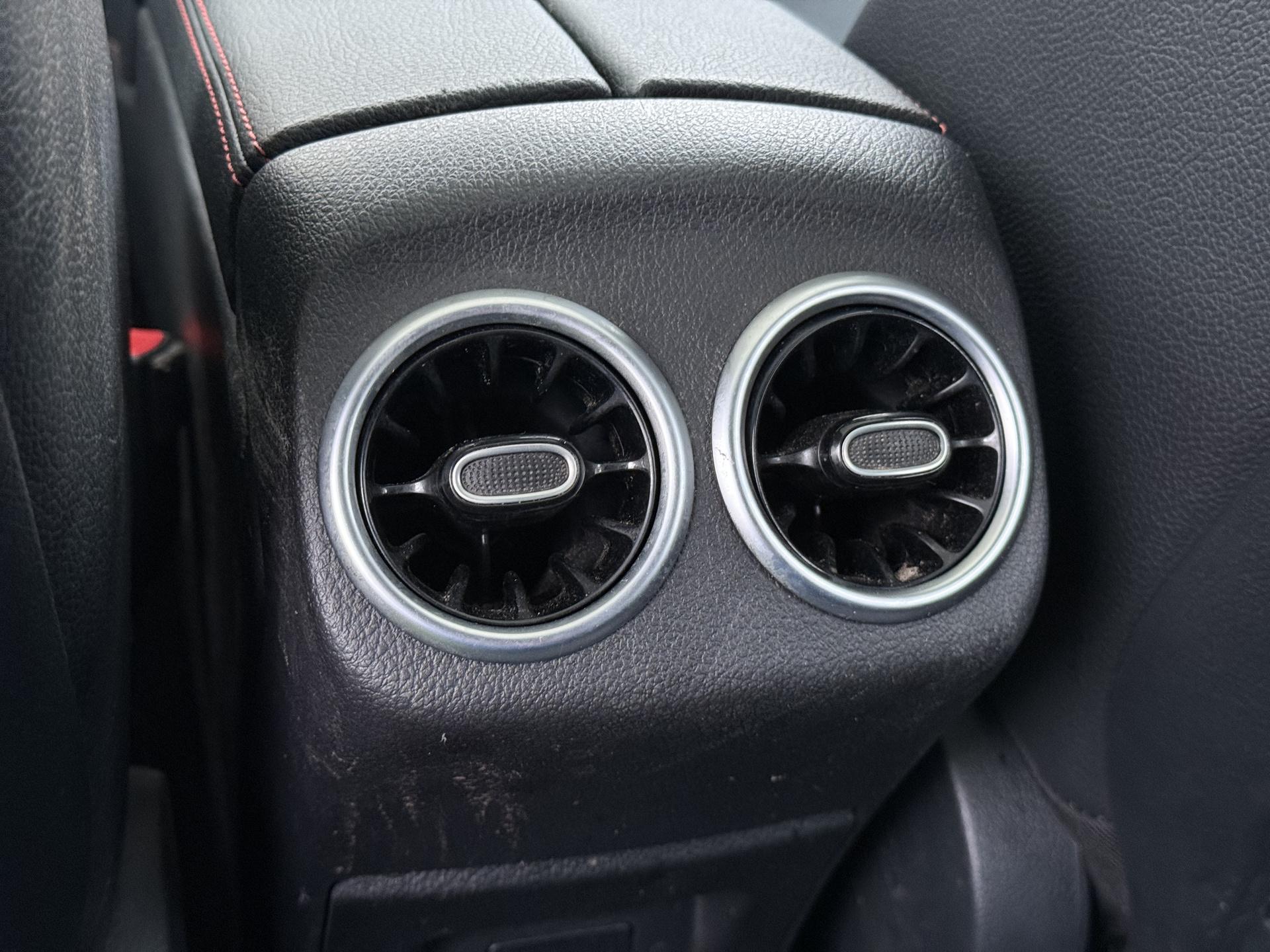 Mercedes-Benz A-Klasse 180 Business Solution AMG 18