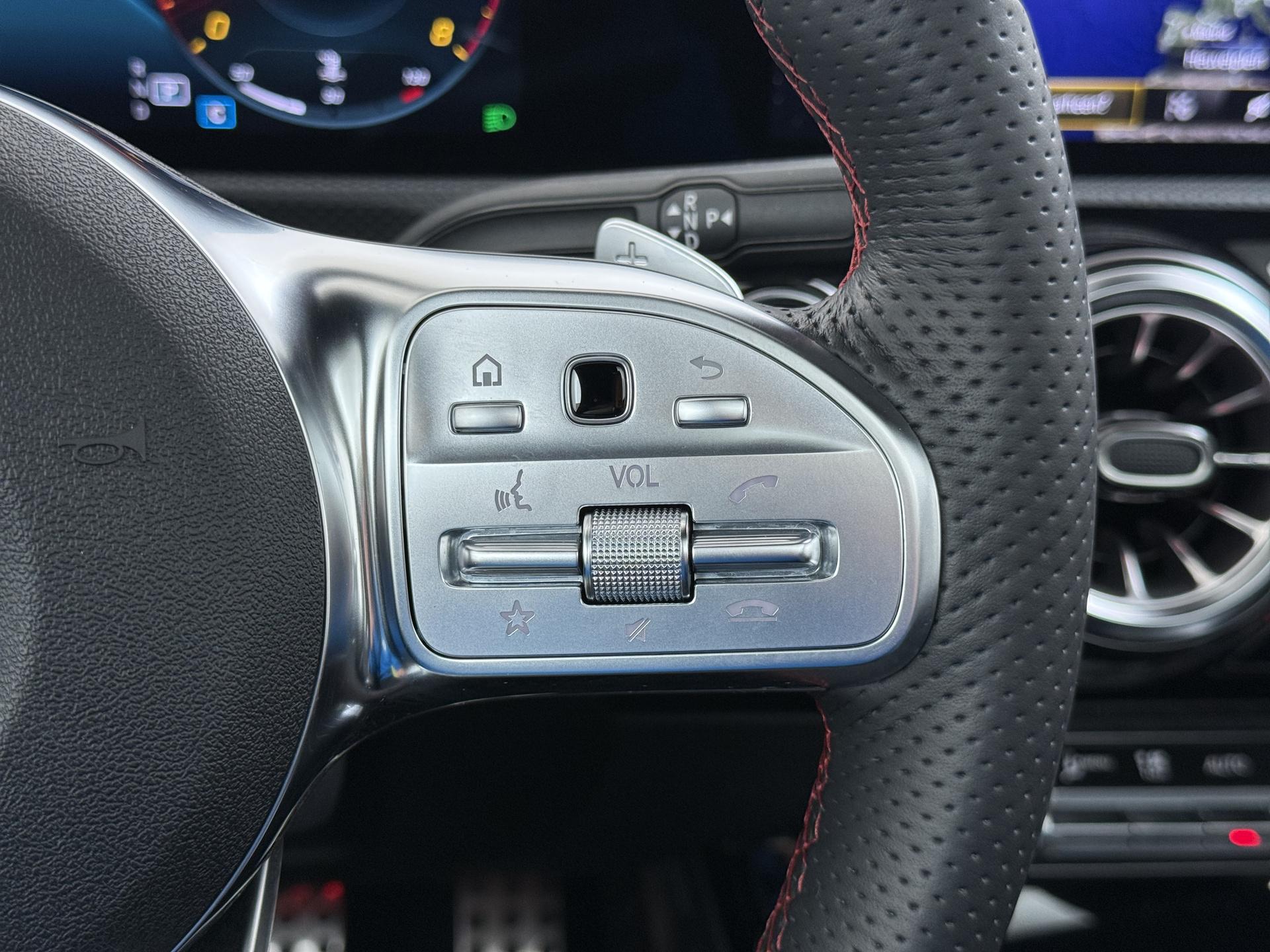 Mercedes-Benz A-Klasse 180 Business Solution AMG 25