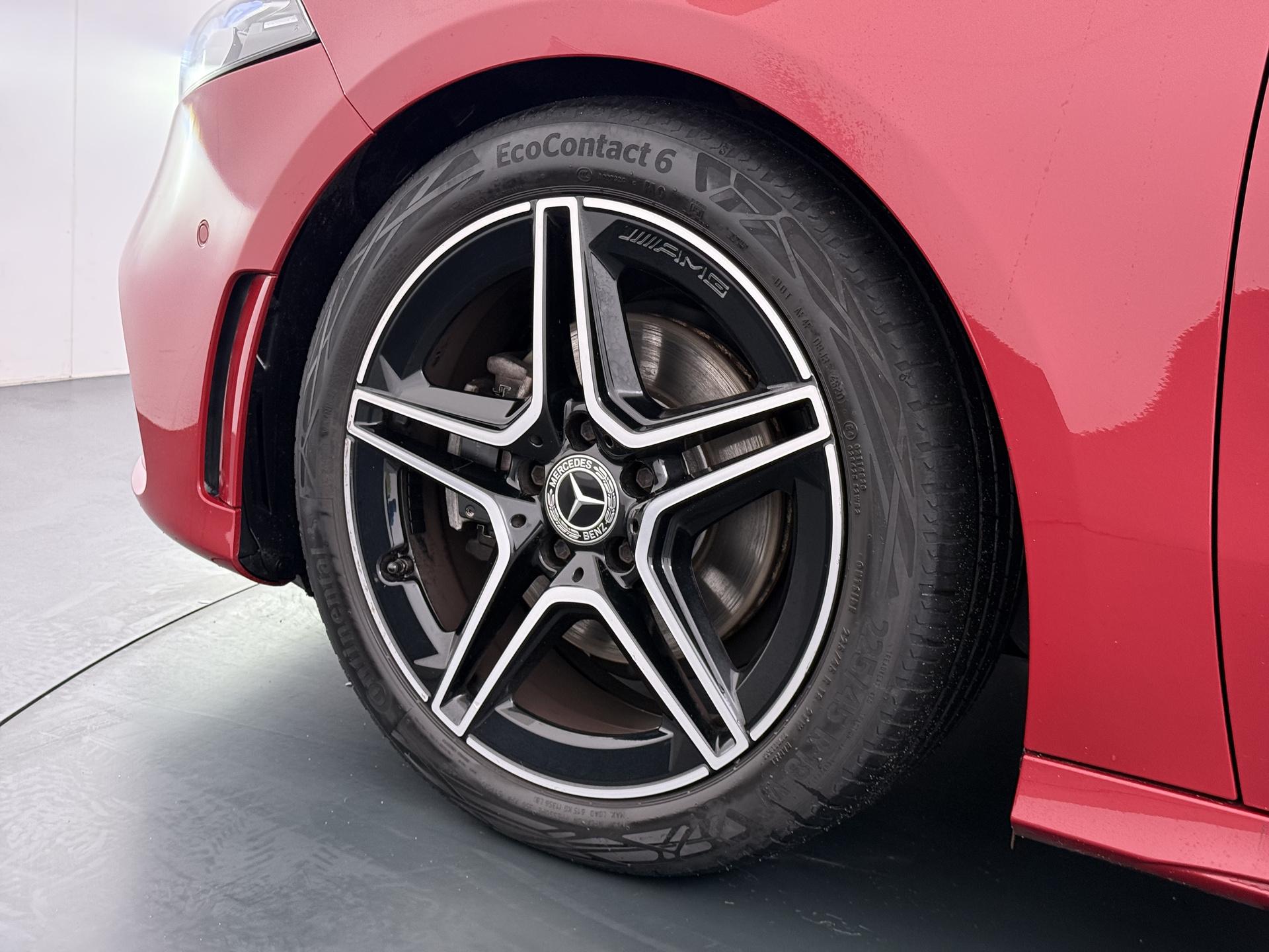 Mercedes-Benz A-Klasse 180 Business Solution AMG 7