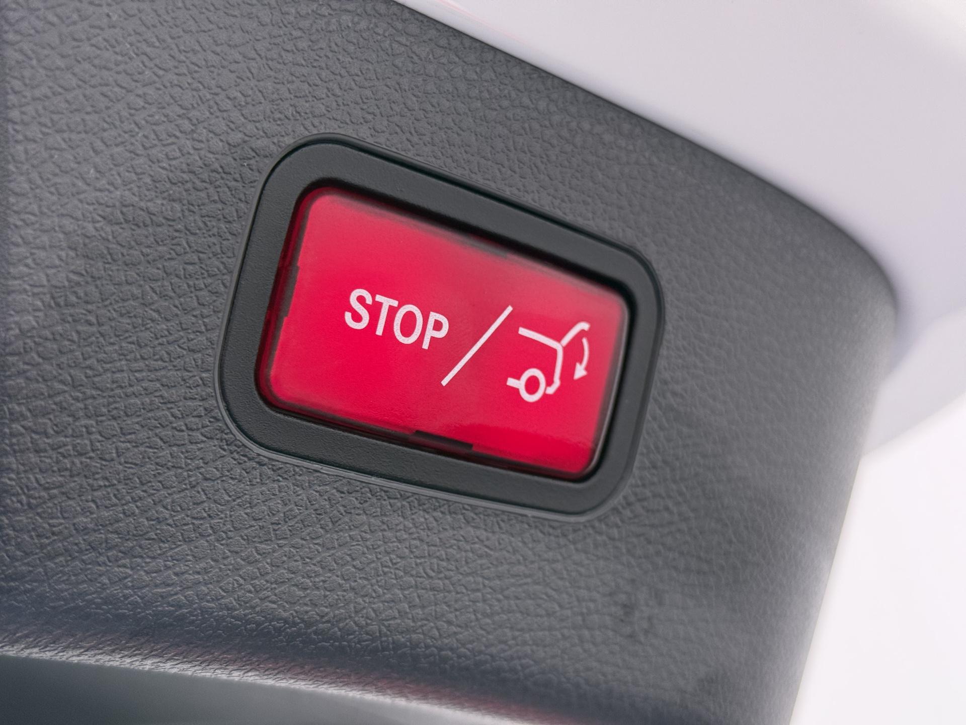 Mercedes-Benz GLA 180 Prestige 14