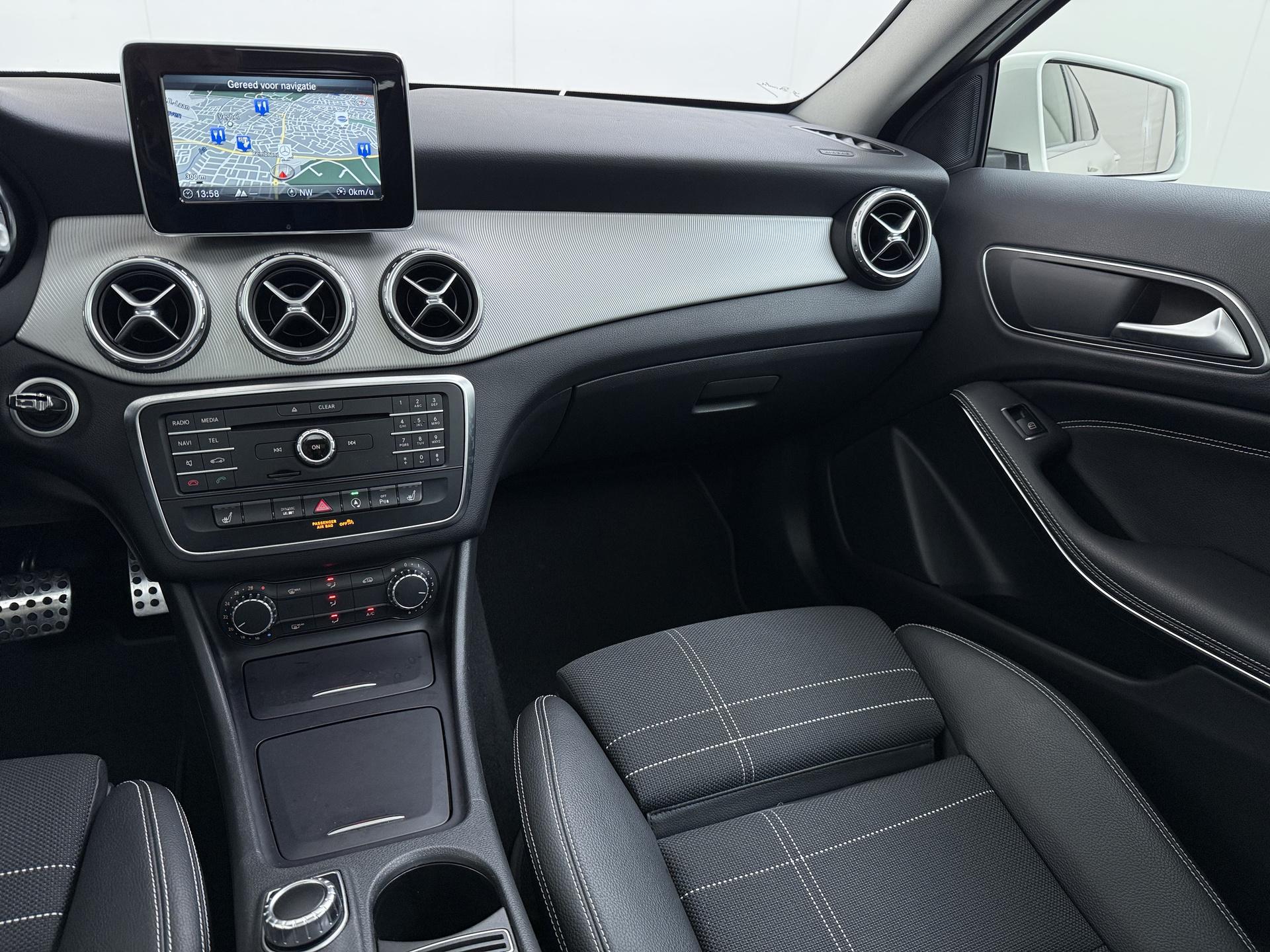 Mercedes-Benz GLA 180 Prestige 21