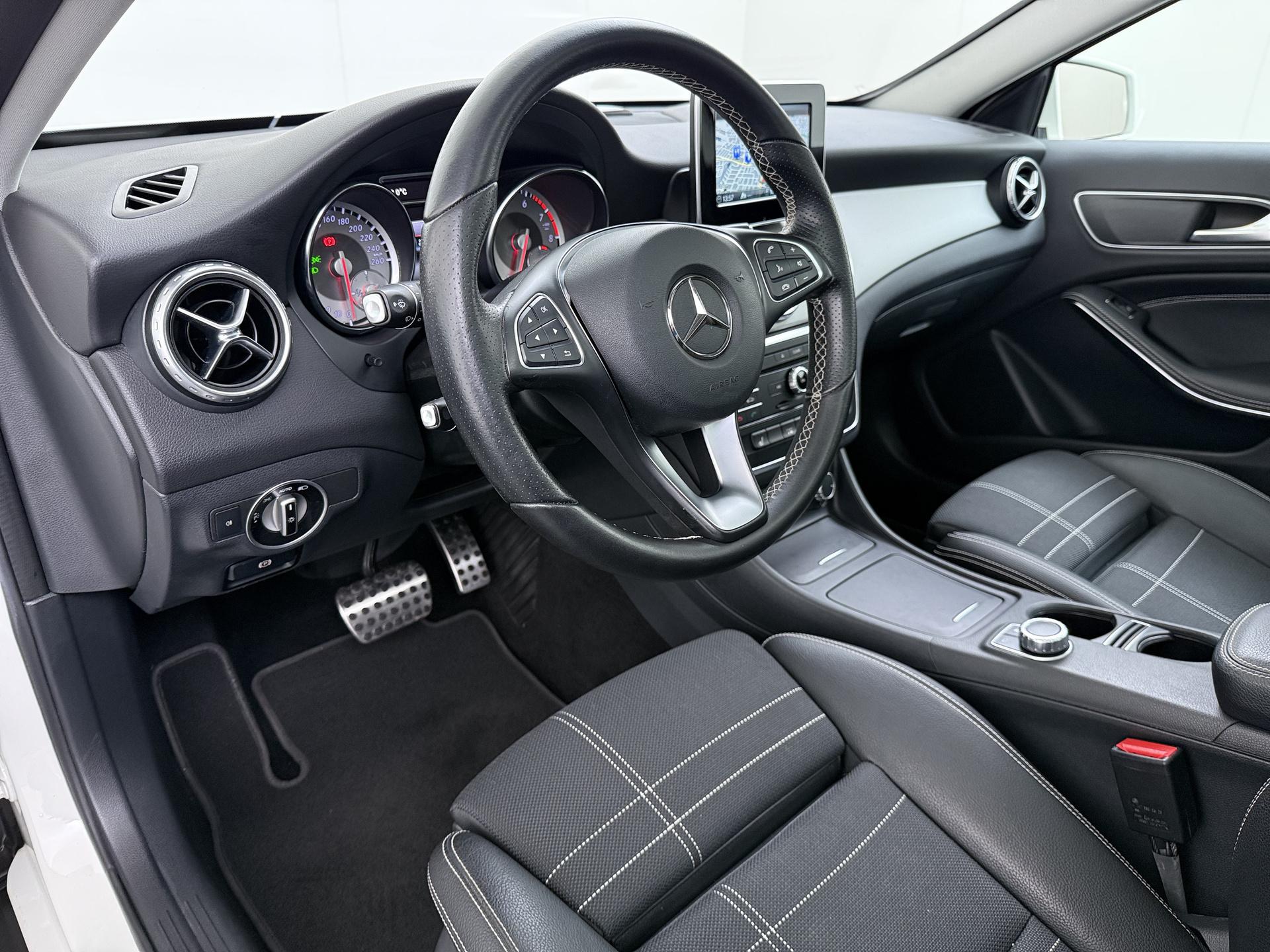 Mercedes-Benz GLA 180 Prestige 5