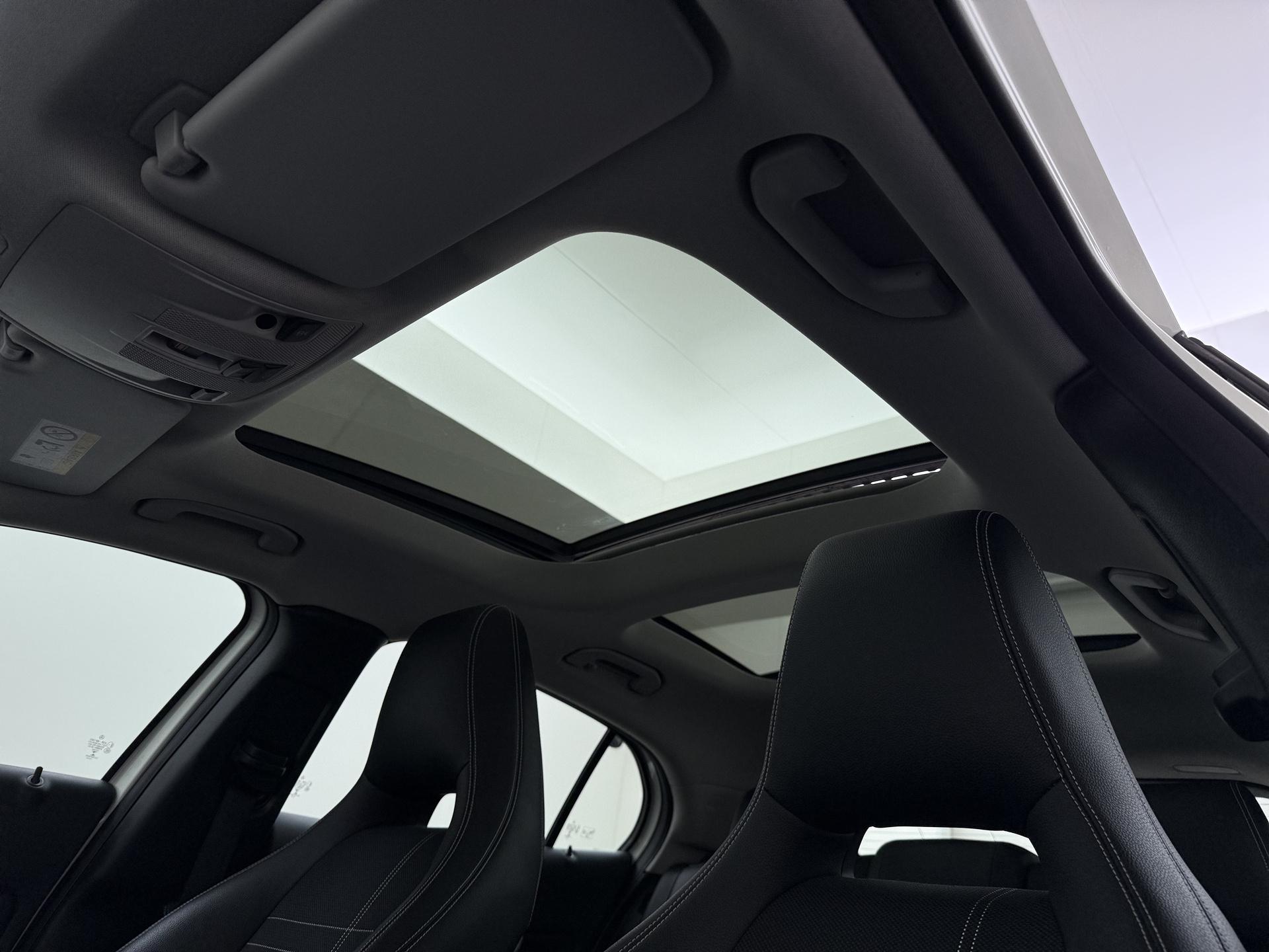 Mercedes-Benz GLA 180 Prestige 7