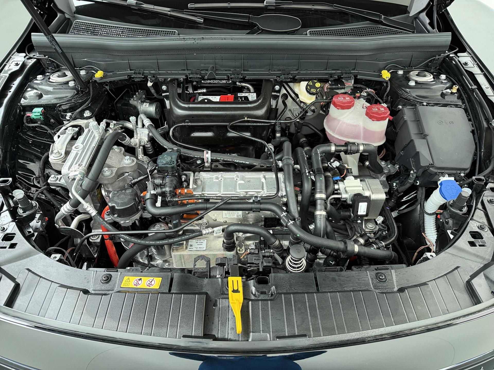 Mercedes-Benz EQB 250+ Business Solution AMG 71 kWh 15