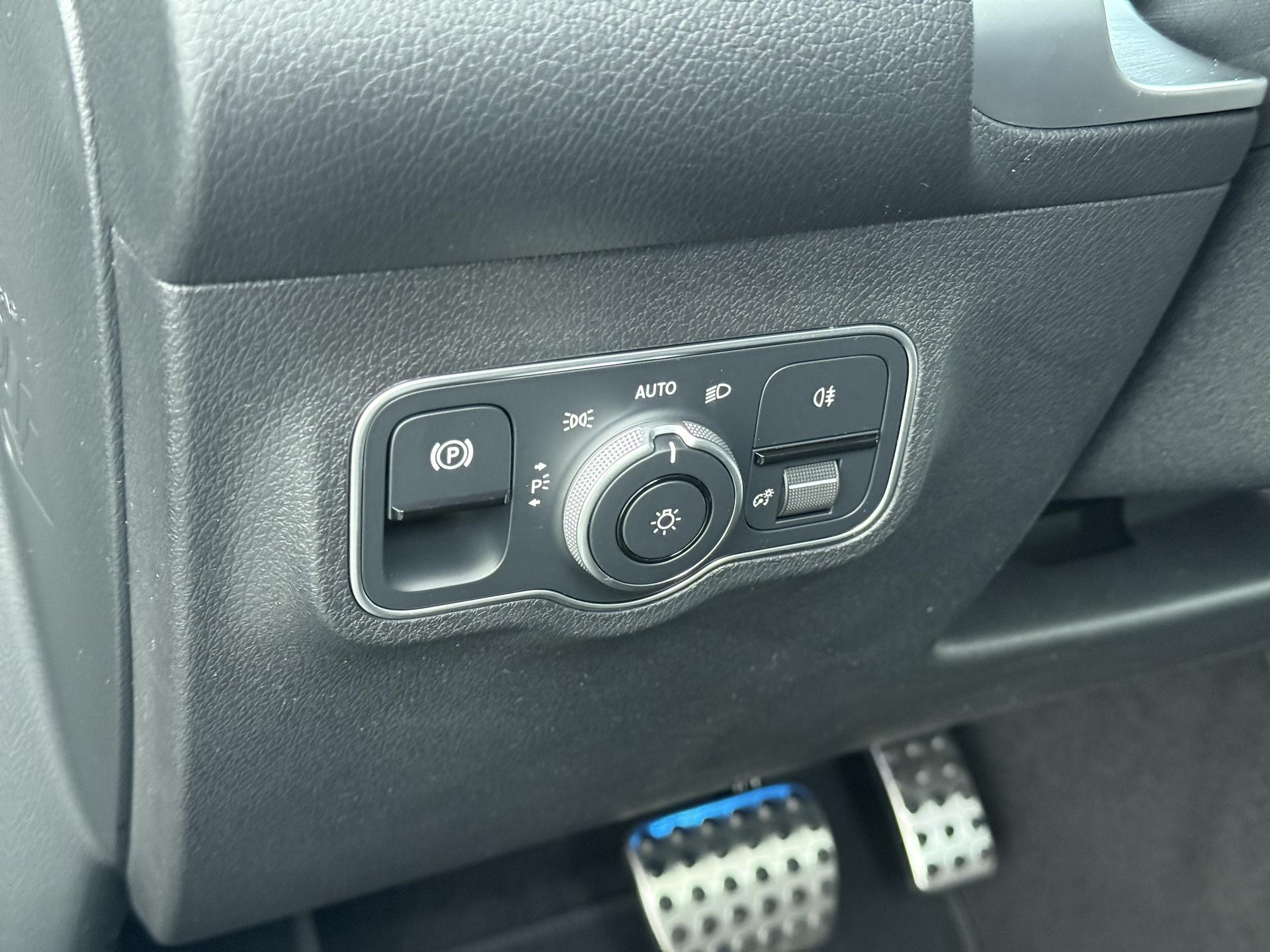 Mercedes-Benz EQB 250+ Business Solution AMG 71 kWh 27