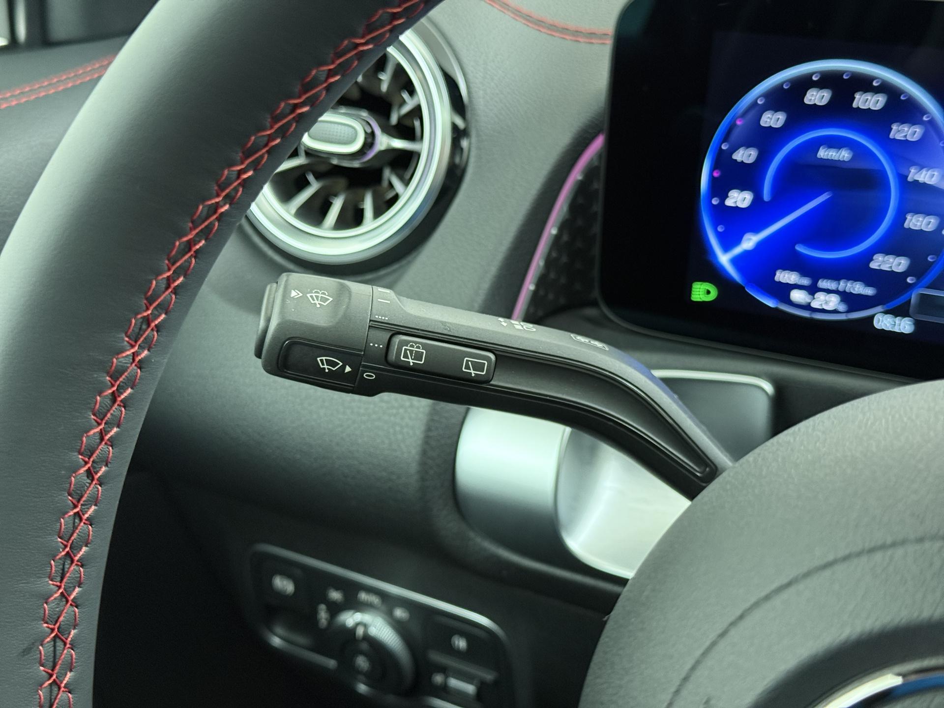 Mercedes-Benz EQB 250+ Business Solution AMG 71 kWh 28