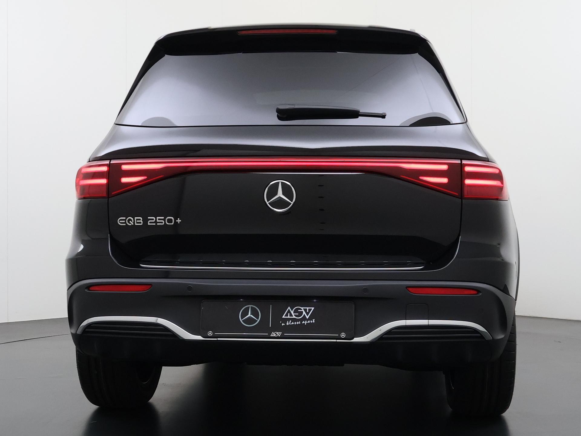 Mercedes-Benz EQB 250+ Business Solution AMG 71 kWh 3