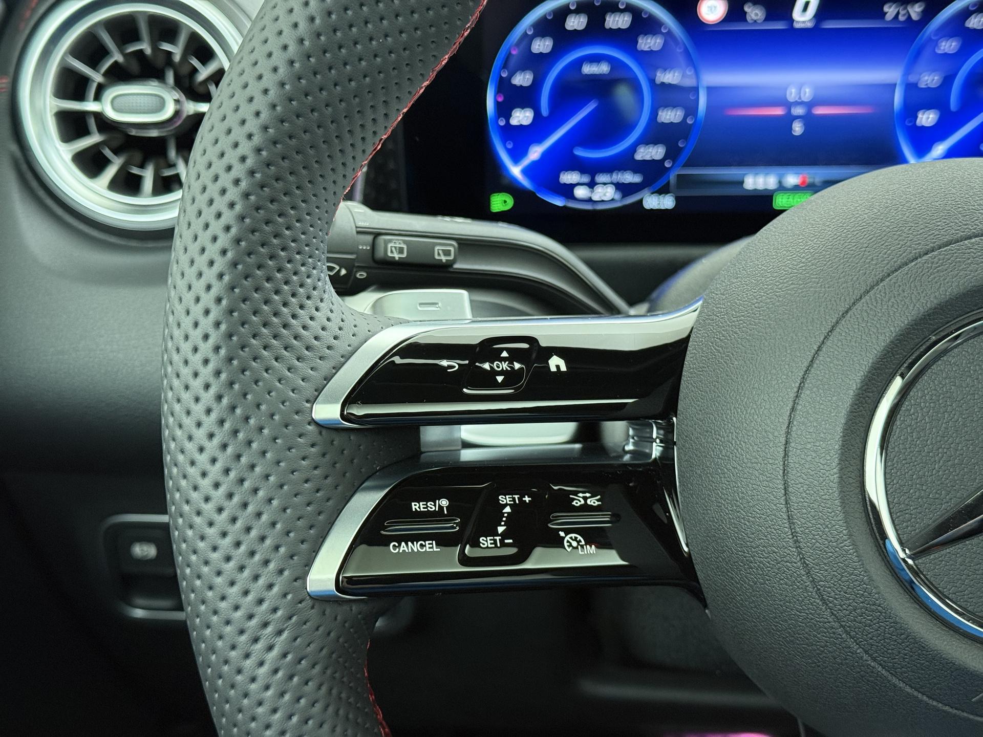 Mercedes-Benz EQB 250+ Business Solution AMG 71 kWh 30