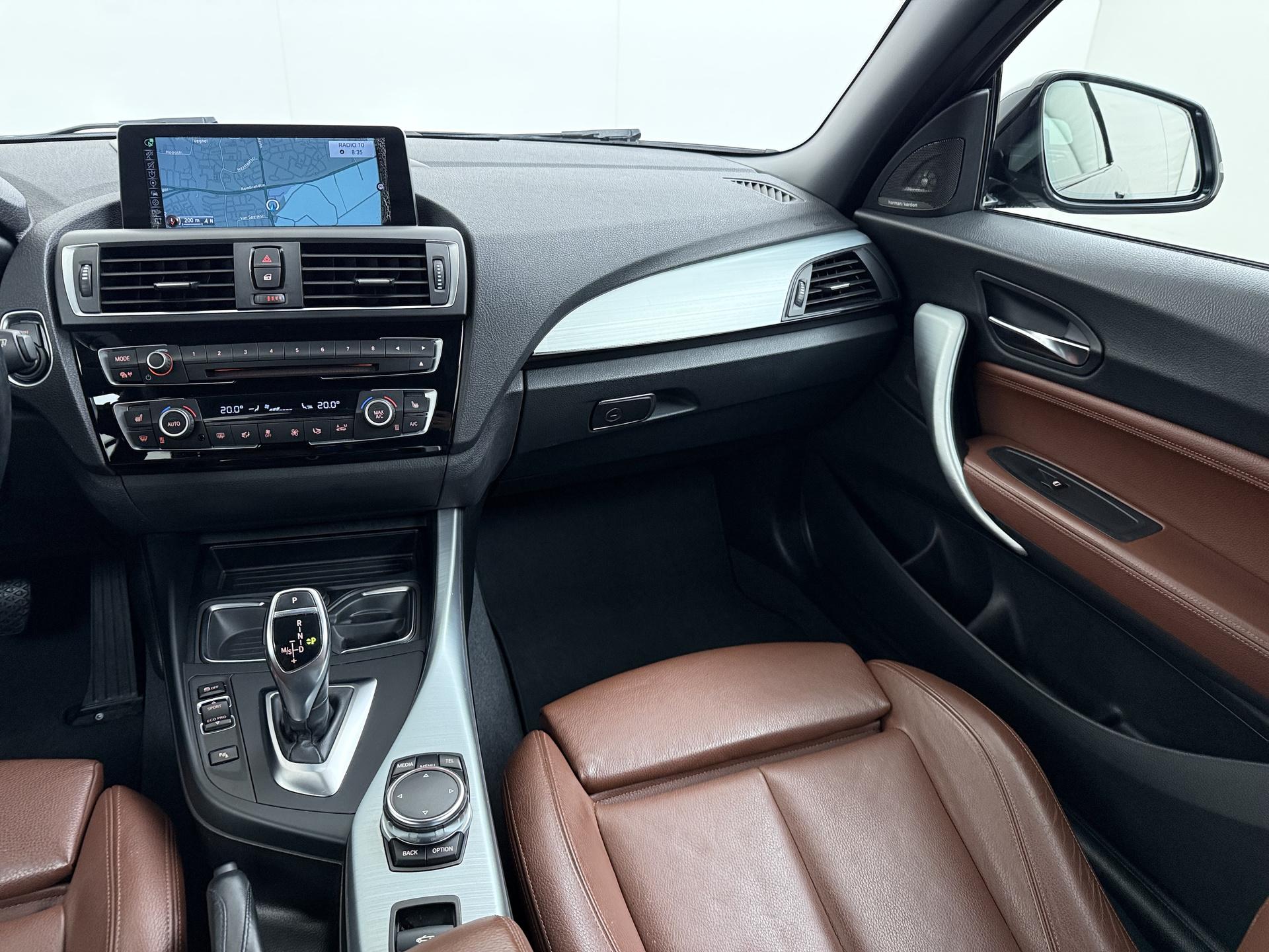 BMW 2 Serie Cabrio M235i High Executive 19