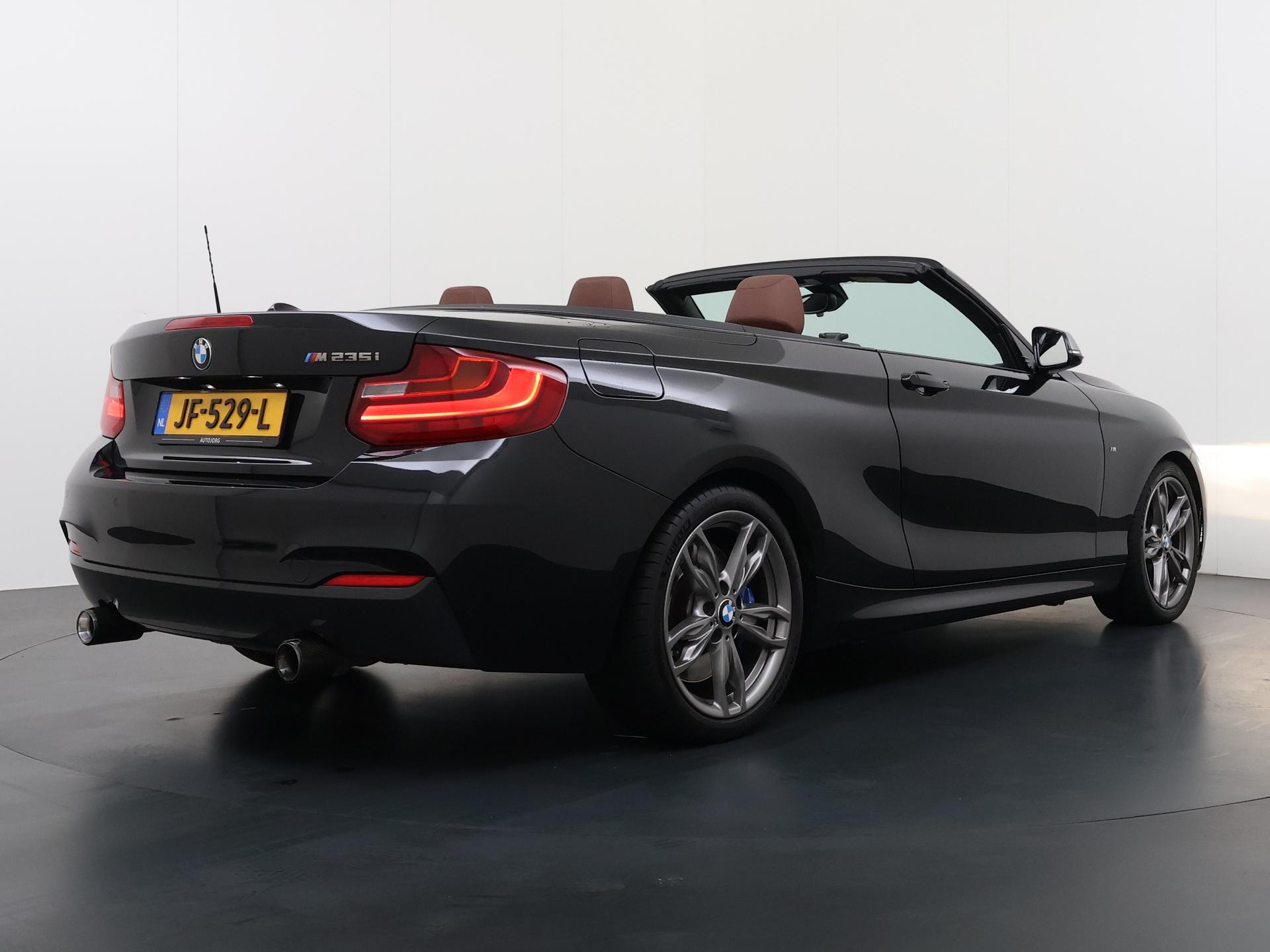 BMW 2 Serie Cabrio M235i High Executive 2