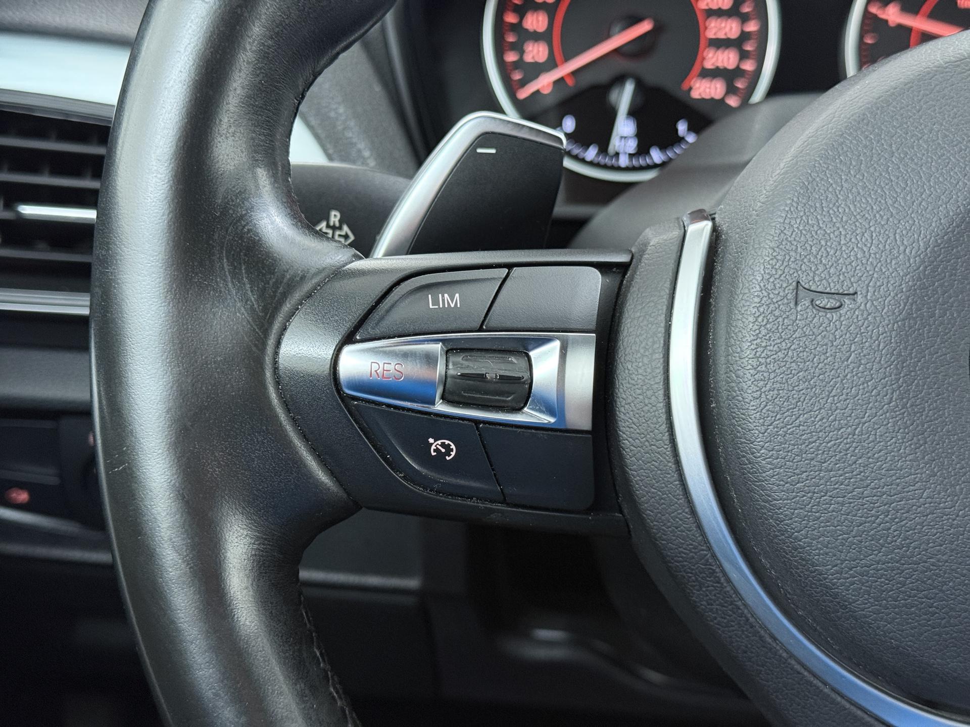 BMW 2 Serie Cabrio M235i High Executive 22