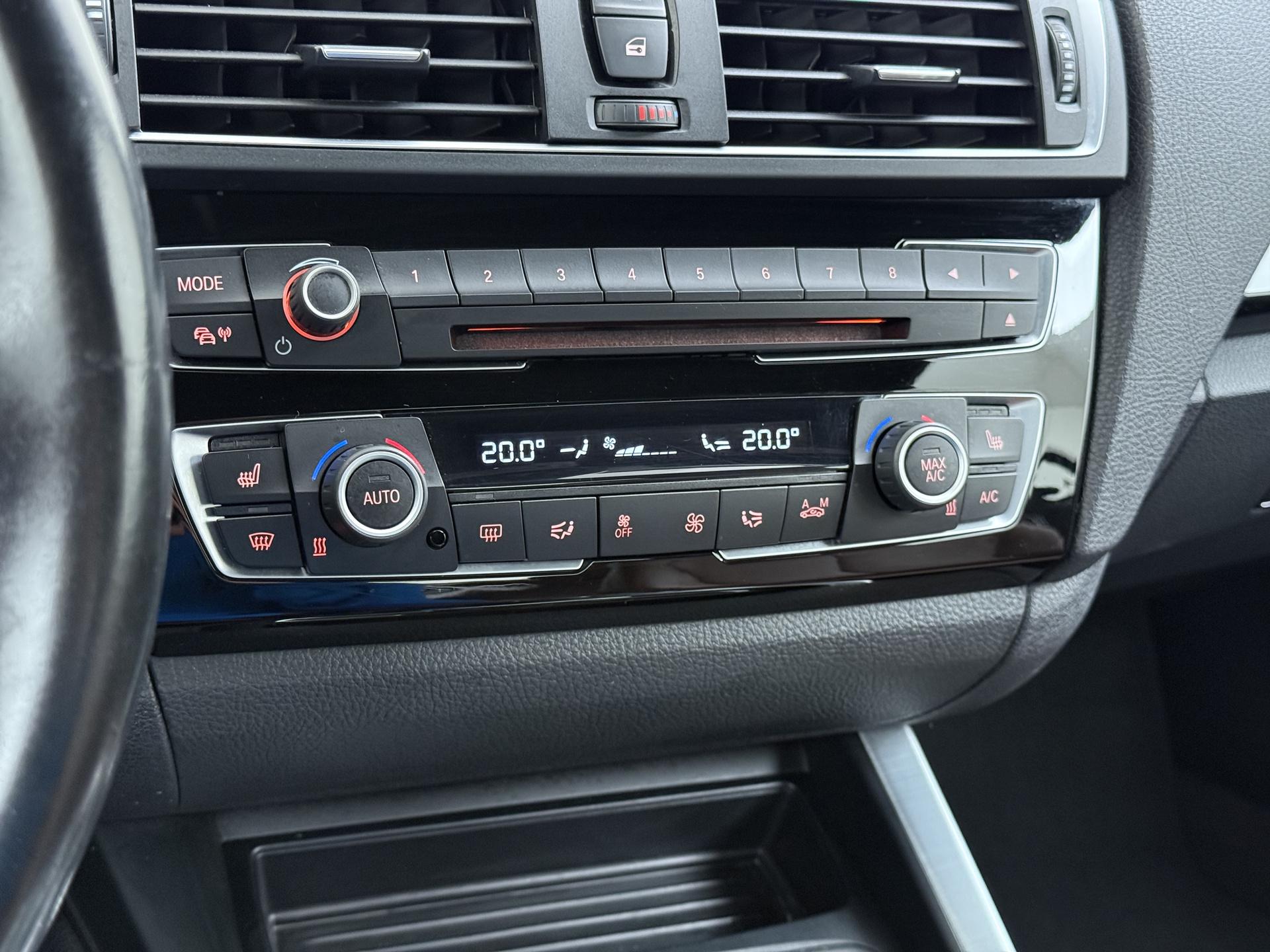 BMW 2 Serie Cabrio M235i High Executive 27