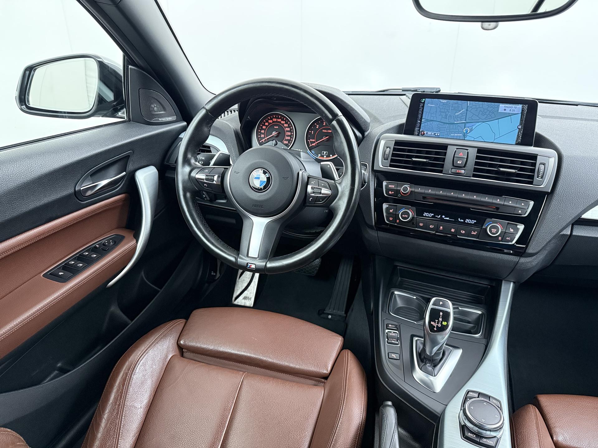 BMW 2 Serie Cabrio M235i High Executive 4